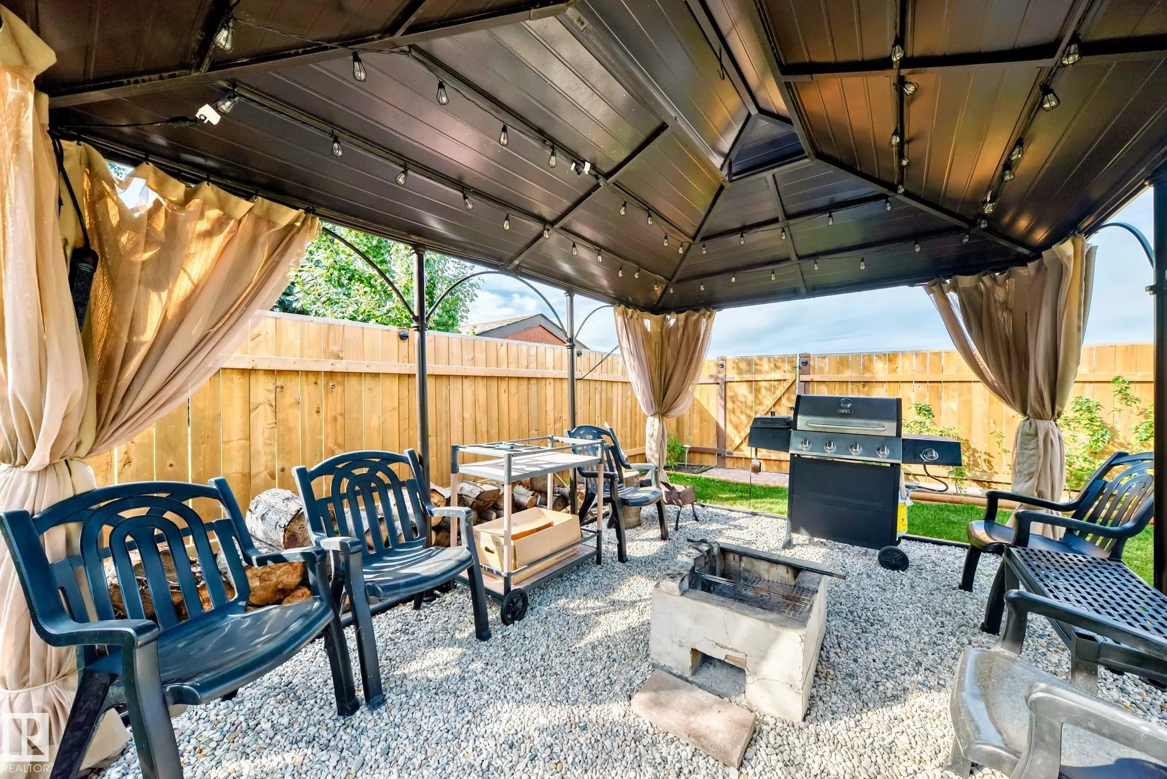 38 Deane Crescent