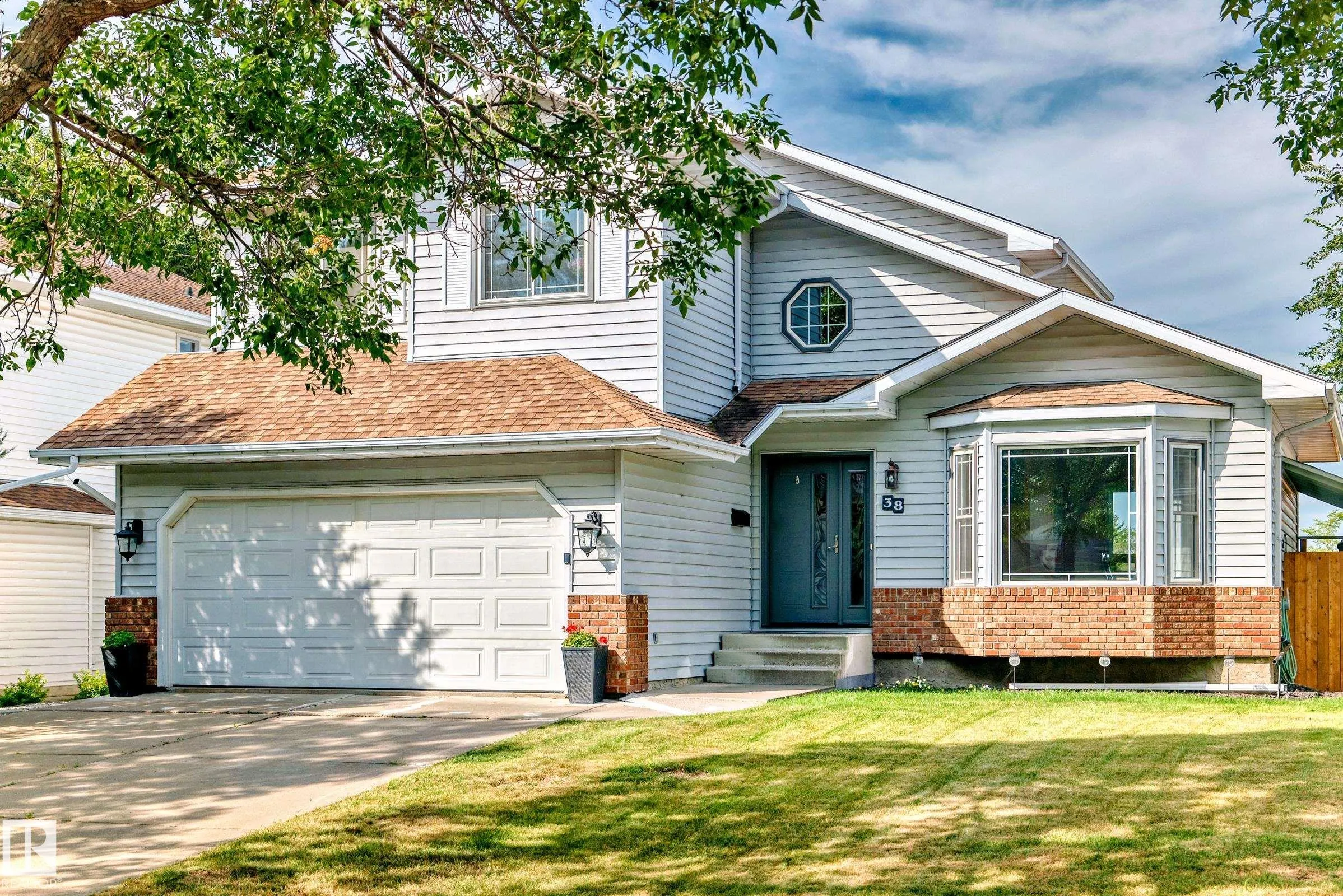 38 Deane Crescent
