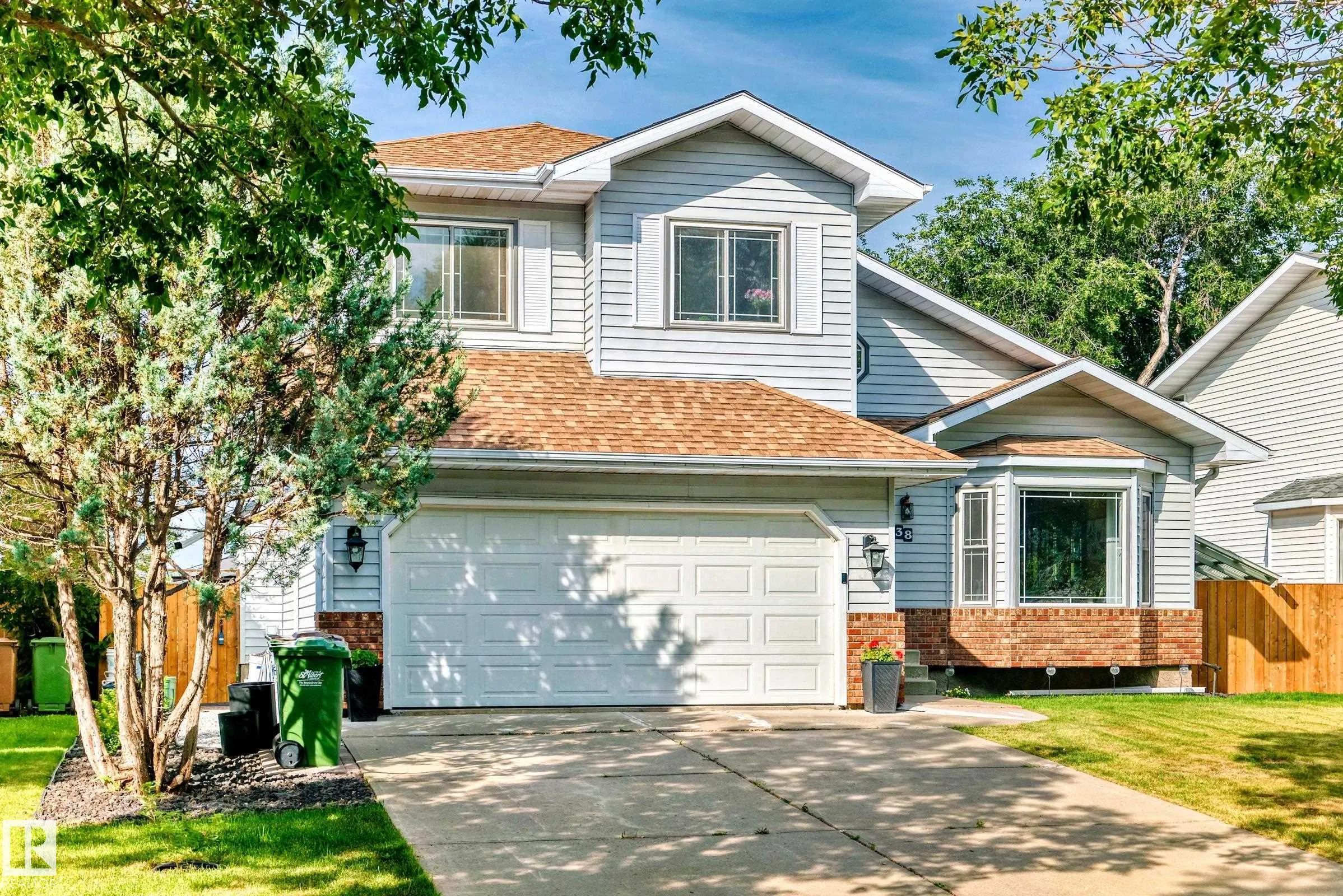 38 Deane Crescent
