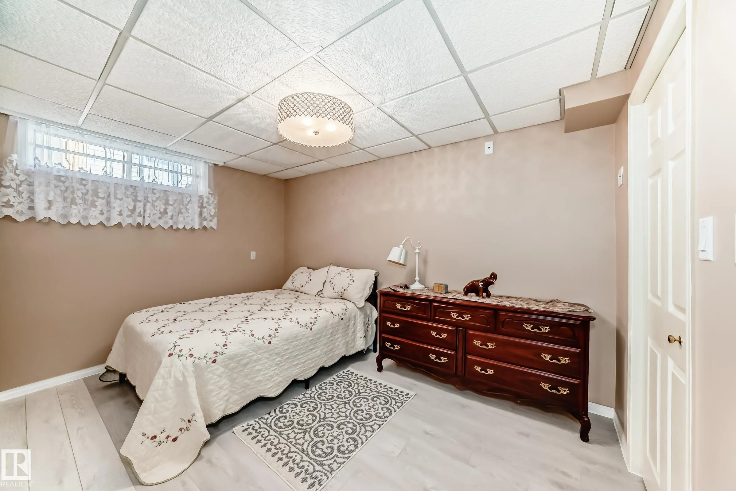 38 Deane Crescent