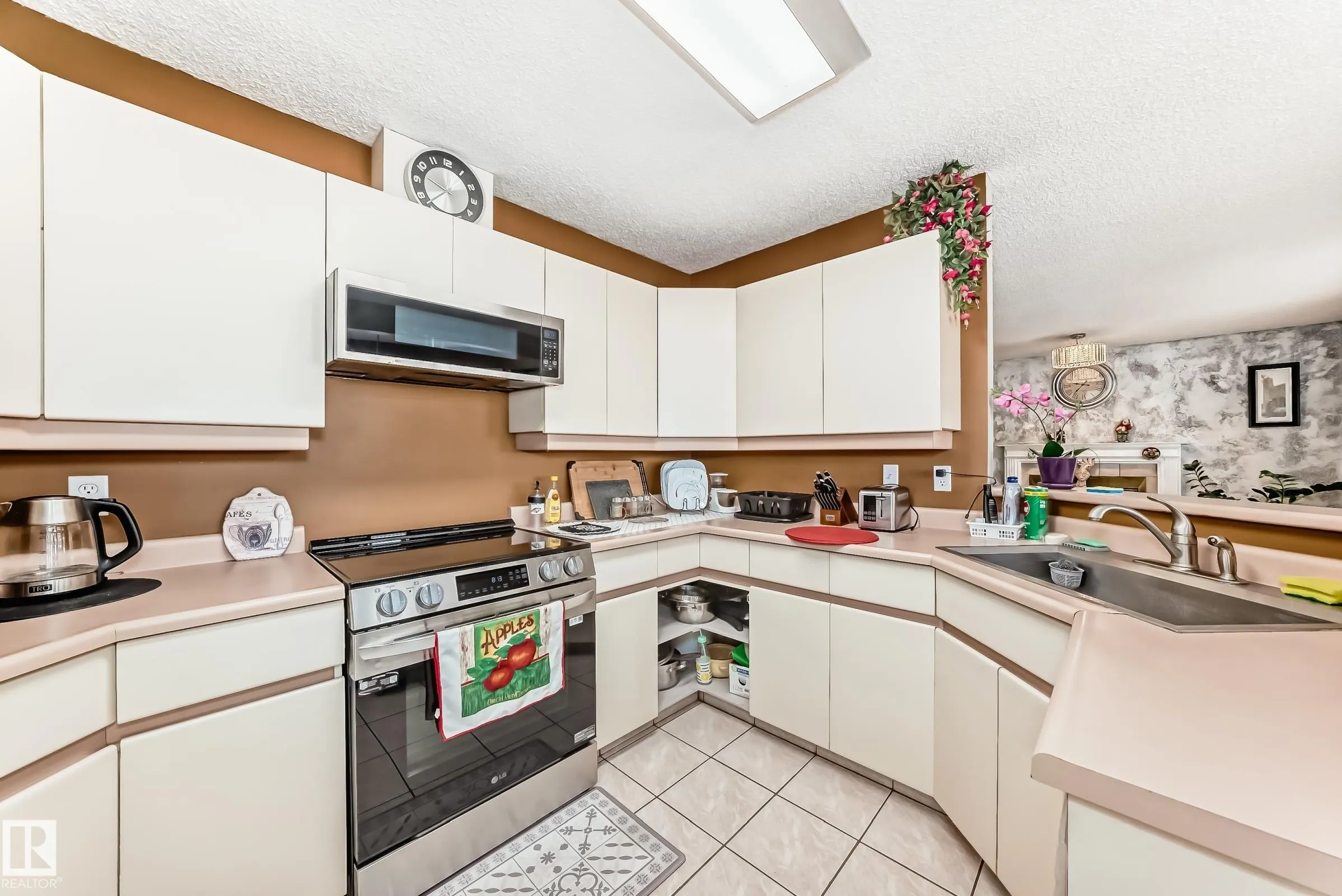 38 Deane Crescent