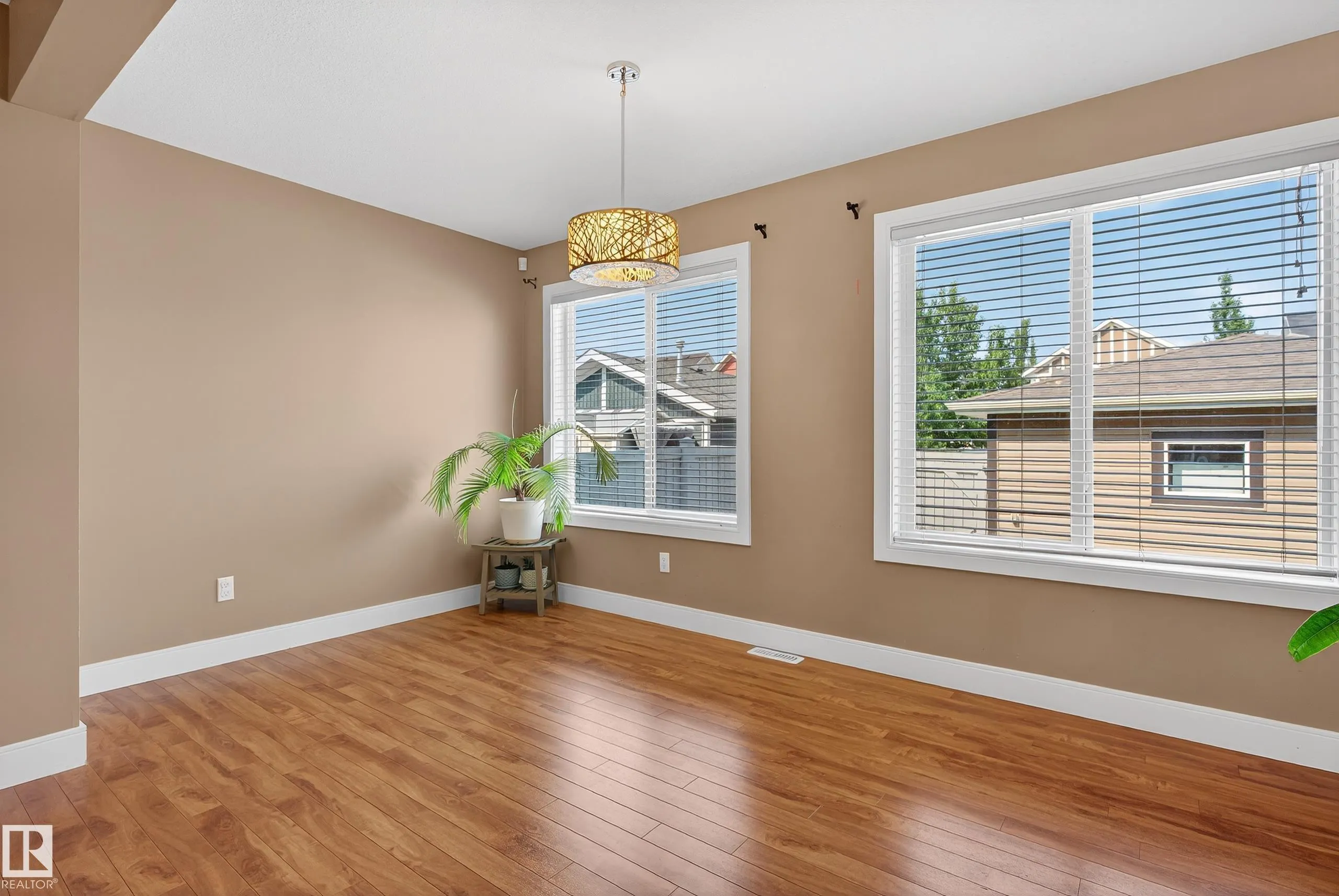 756 DECOTEAU Way