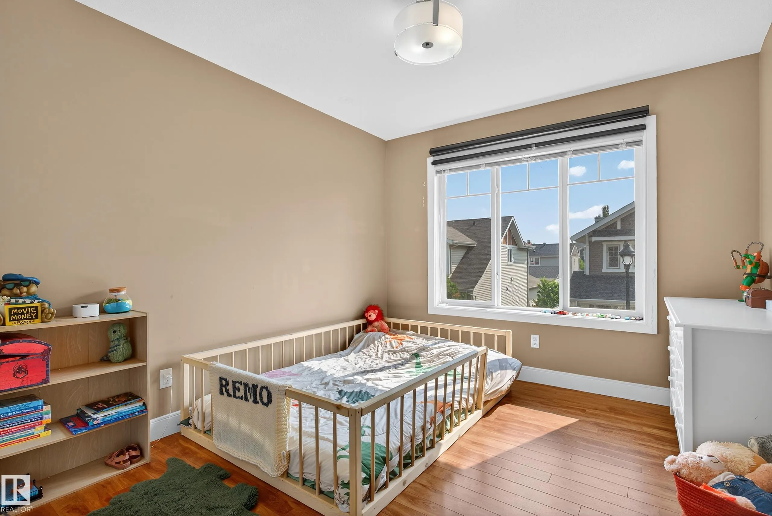 756 DECOTEAU Way