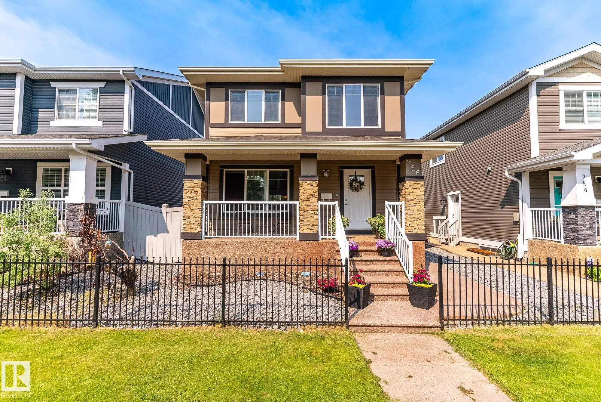 756 DECOTEAU Way