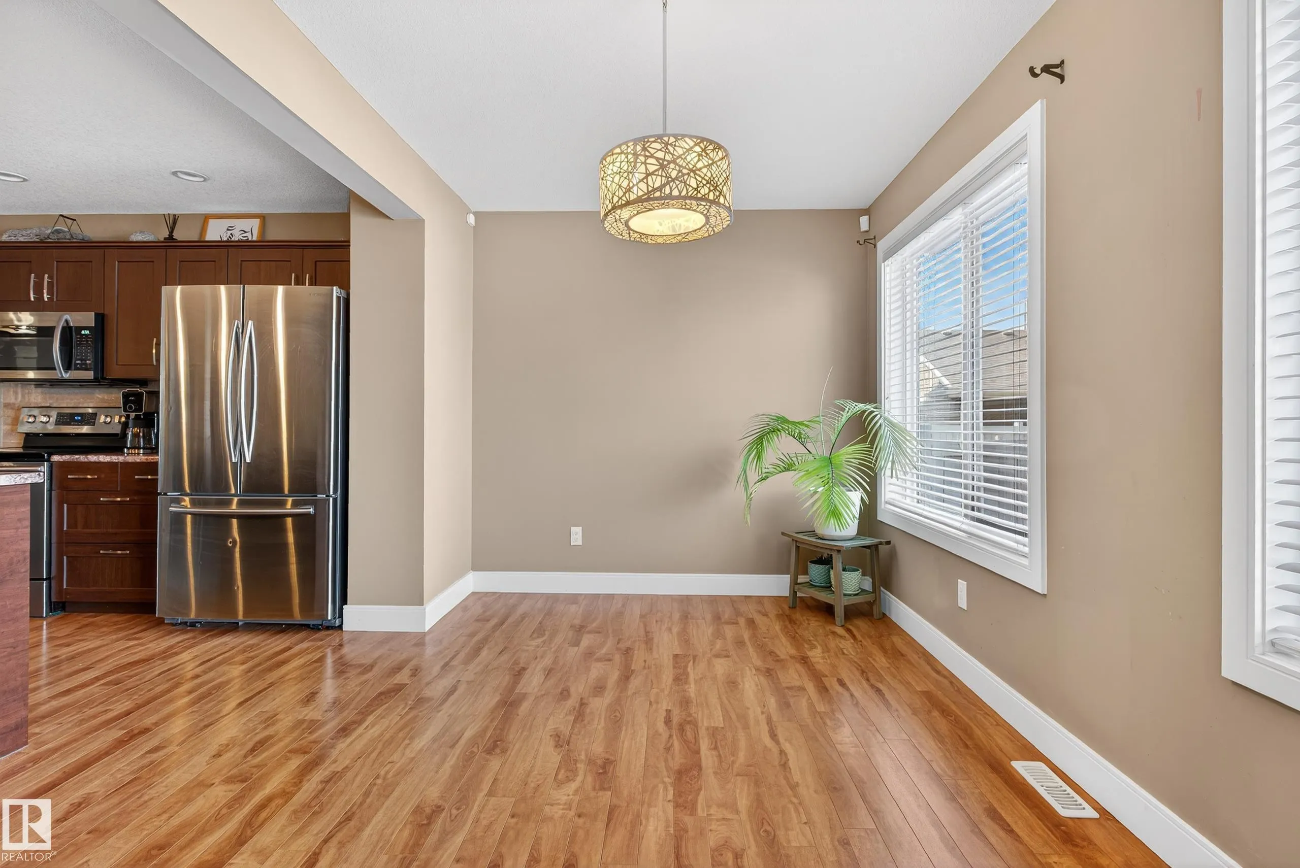 756 DECOTEAU Way