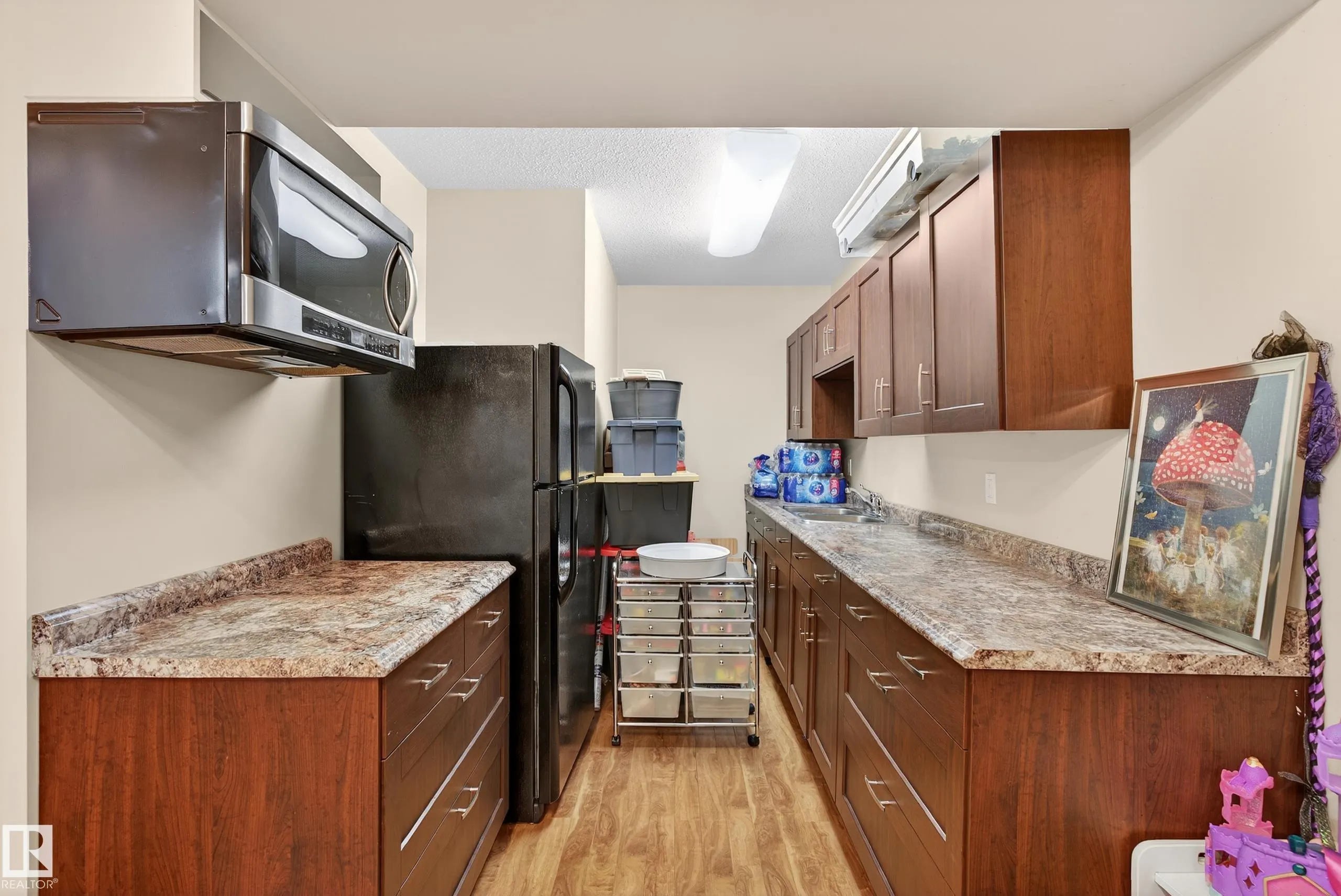 756 DECOTEAU Way