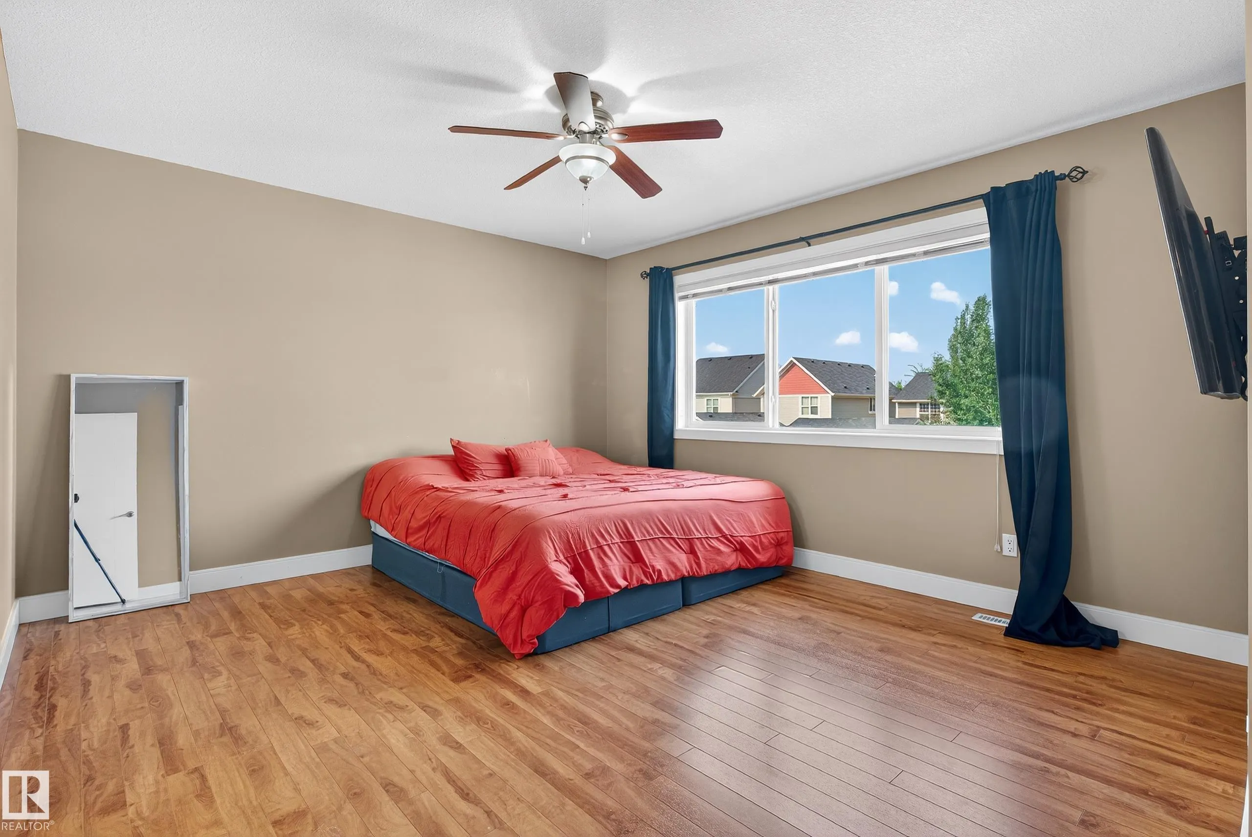 756 DECOTEAU Way