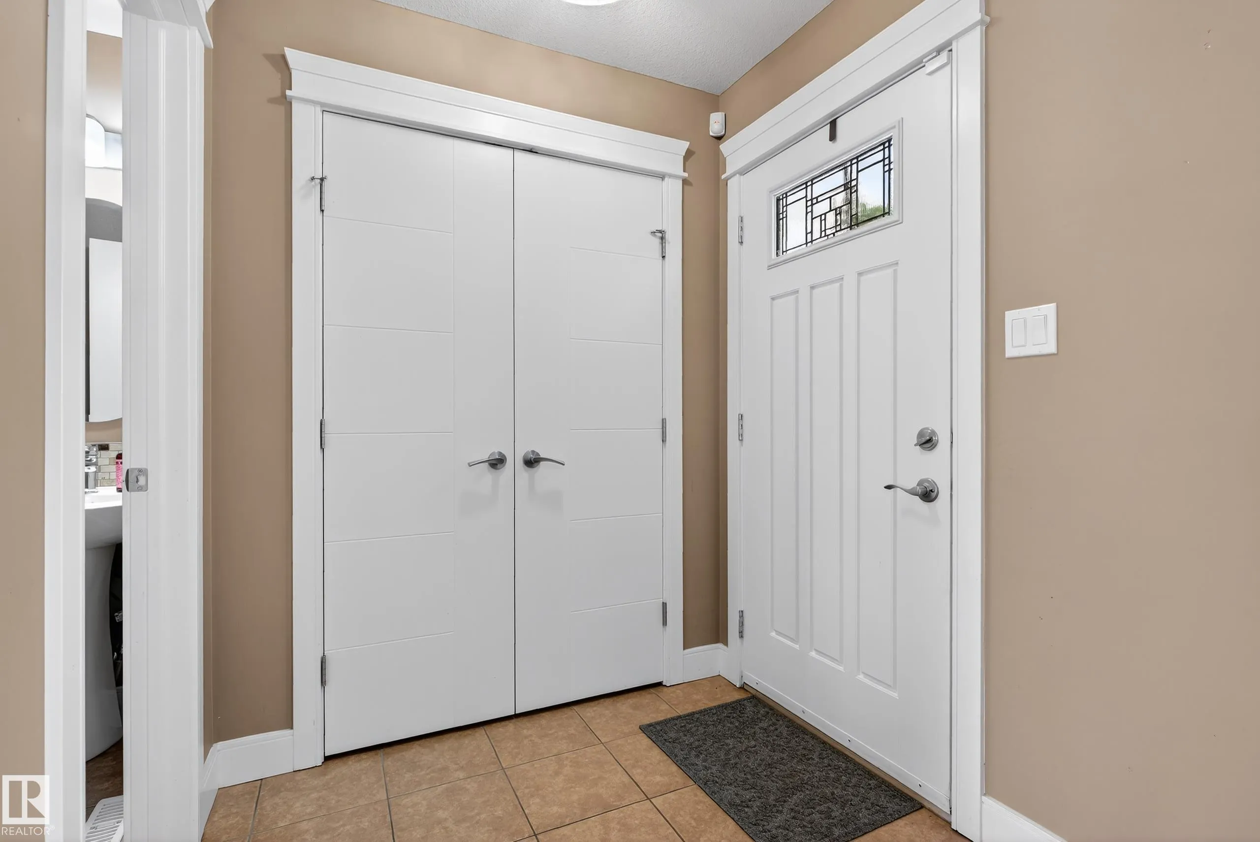 756 DECOTEAU Way