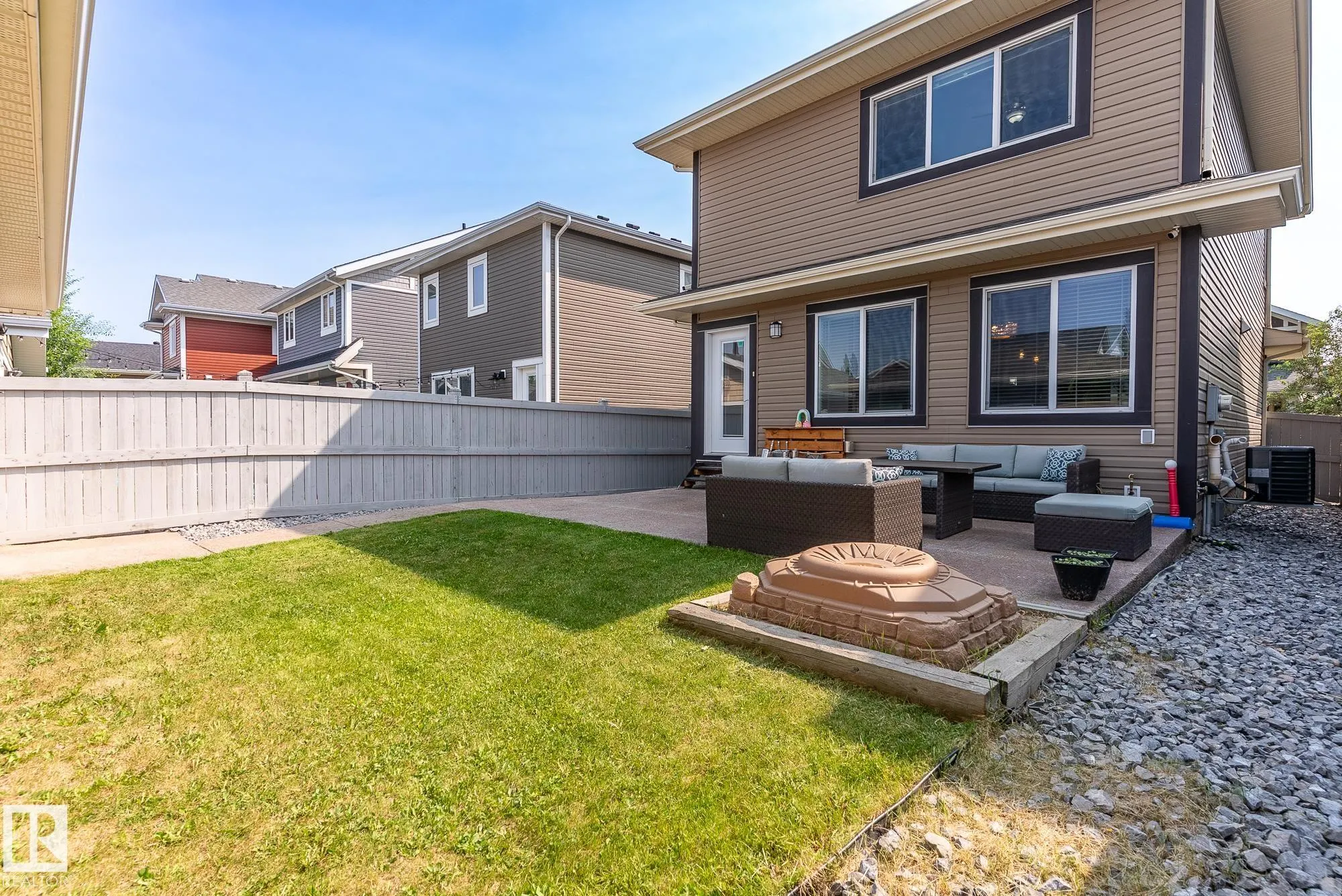 756 DECOTEAU Way