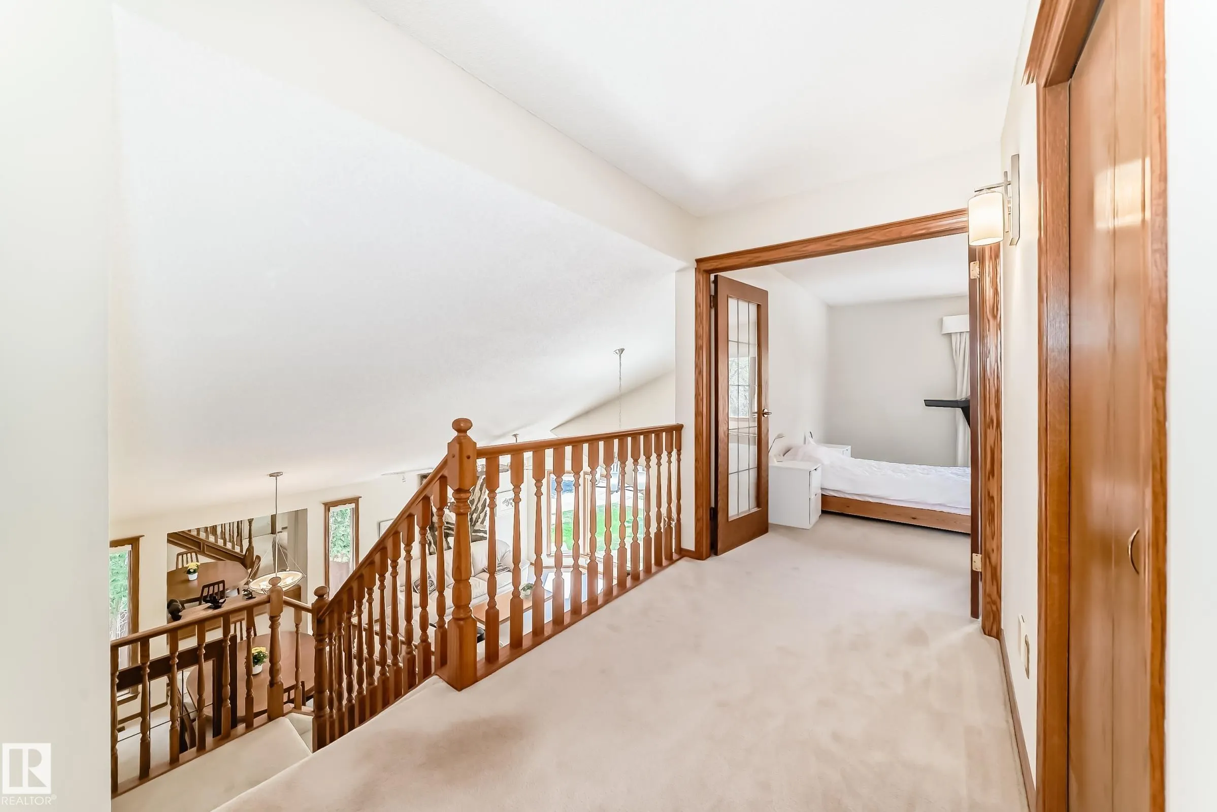 10 DUFFERIN Street