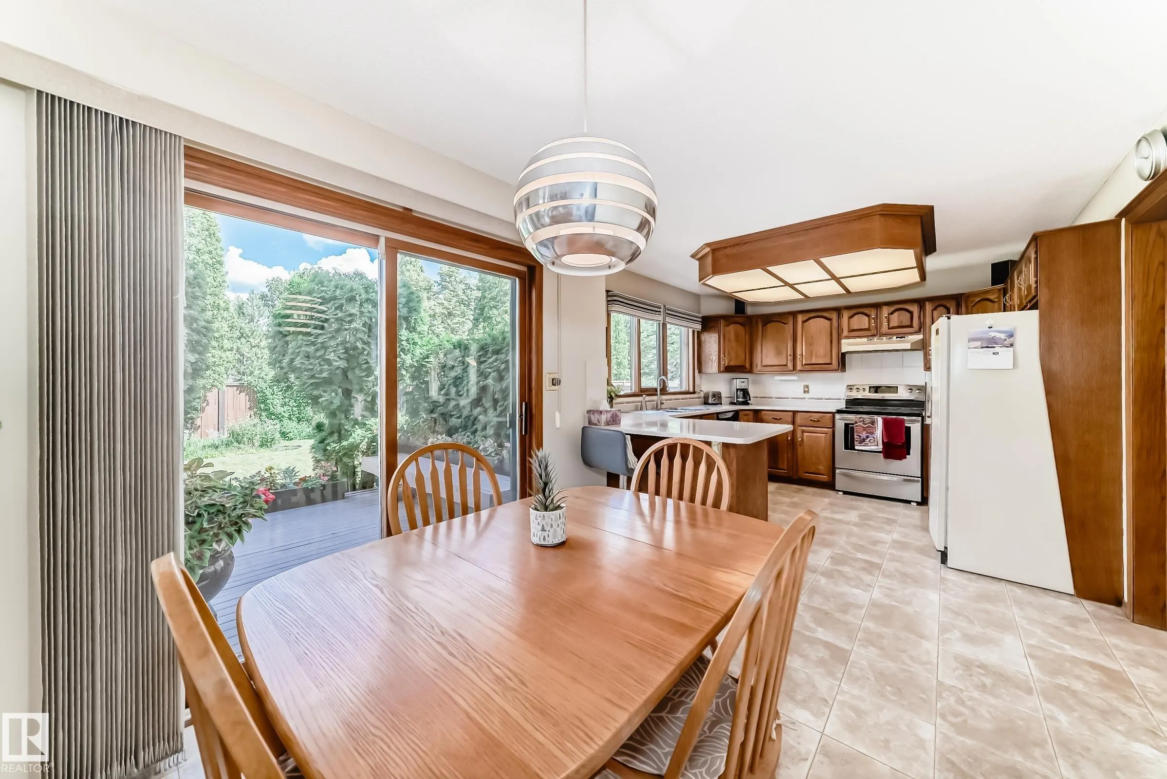 10 DUFFERIN Street