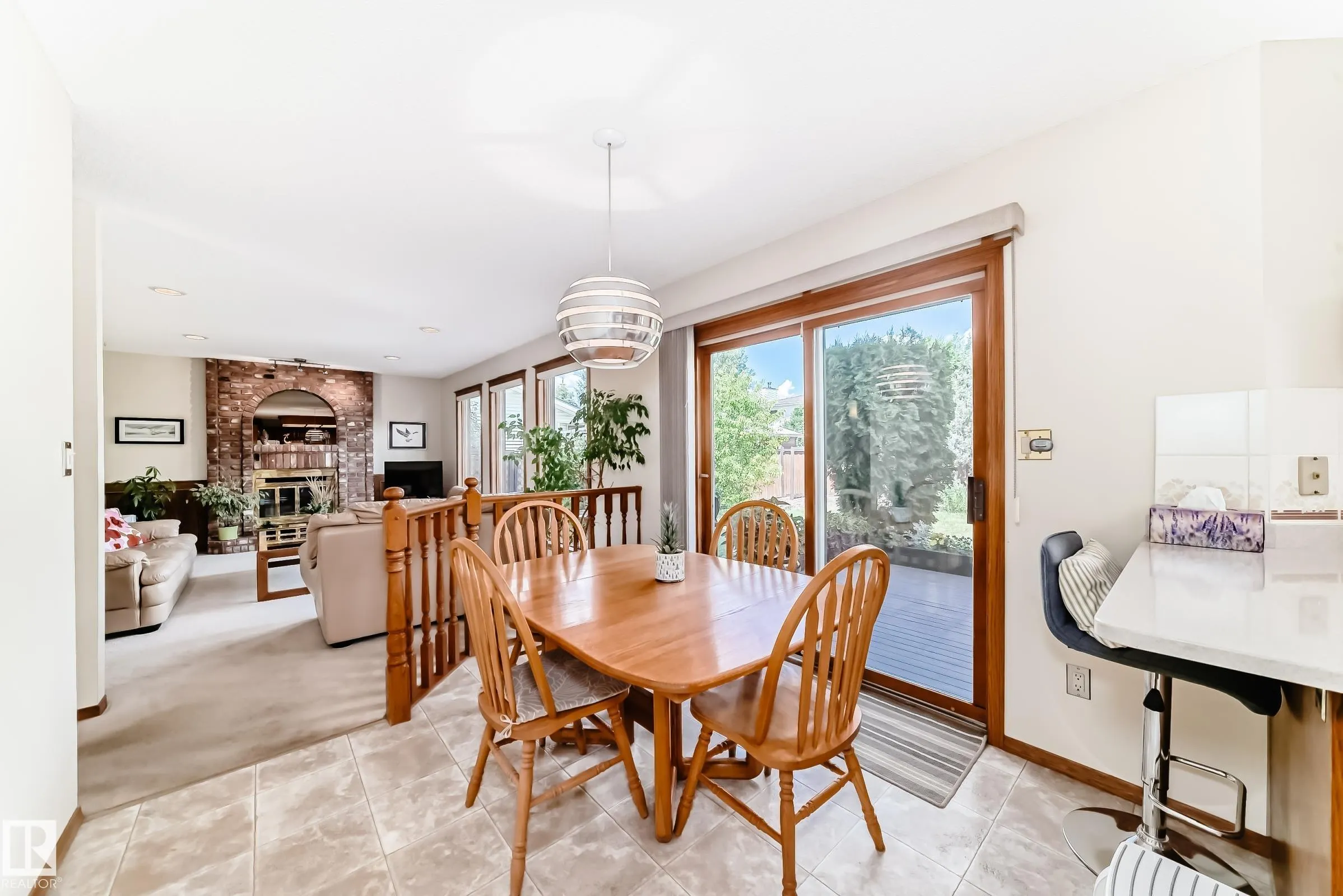 10 DUFFERIN Street