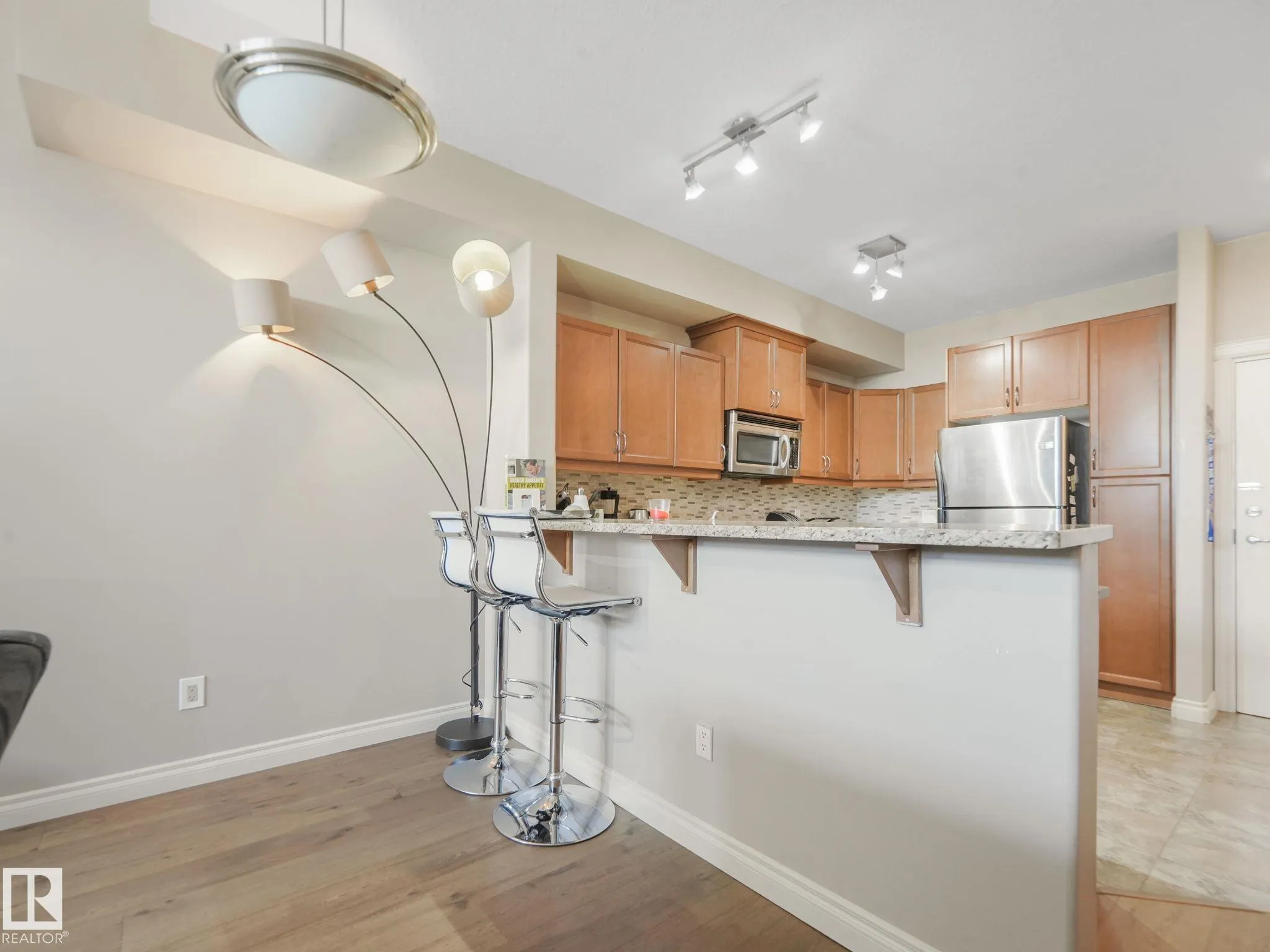 12408 15 Avenue