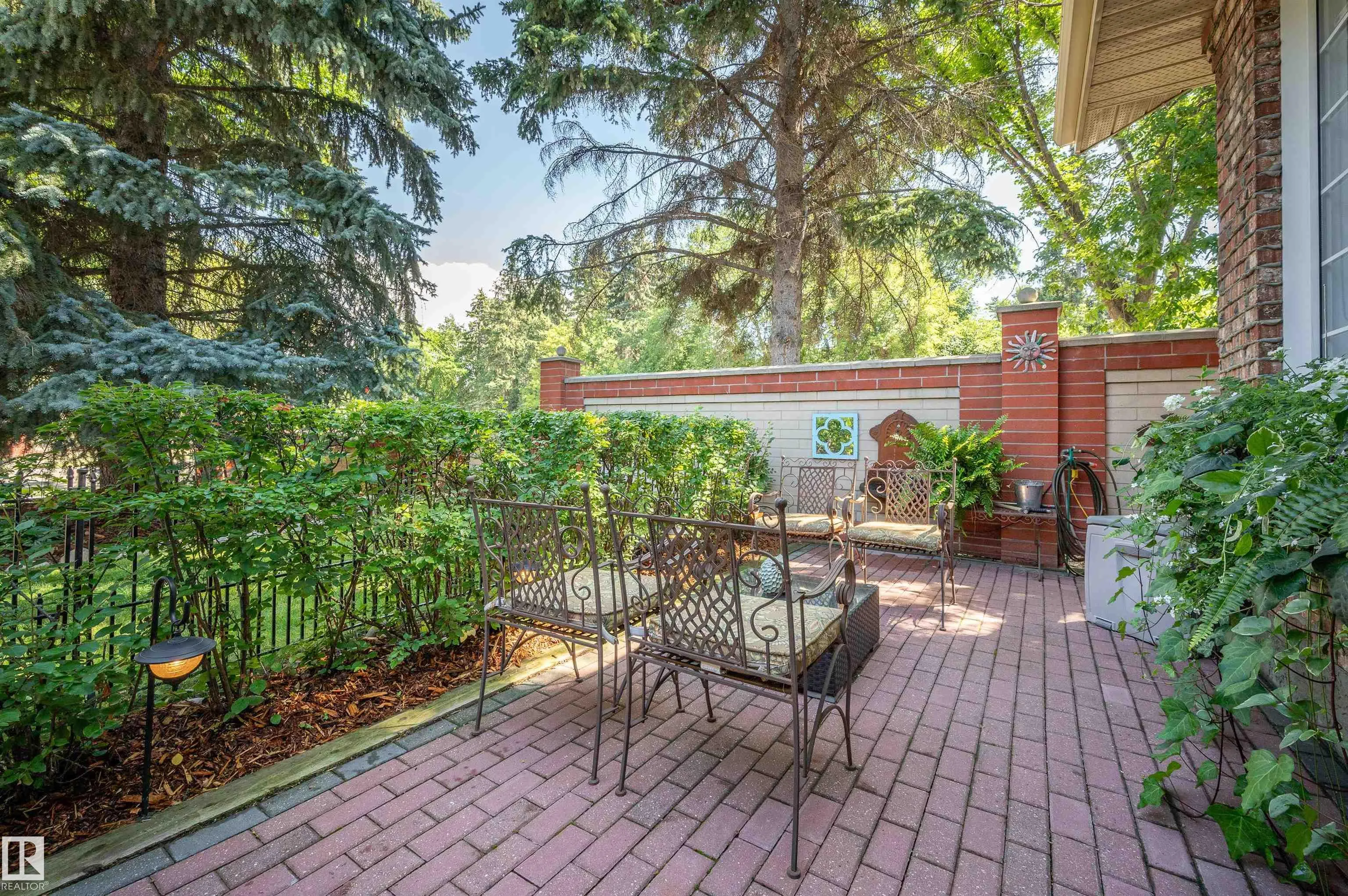 49 BERRYMORE Drive
