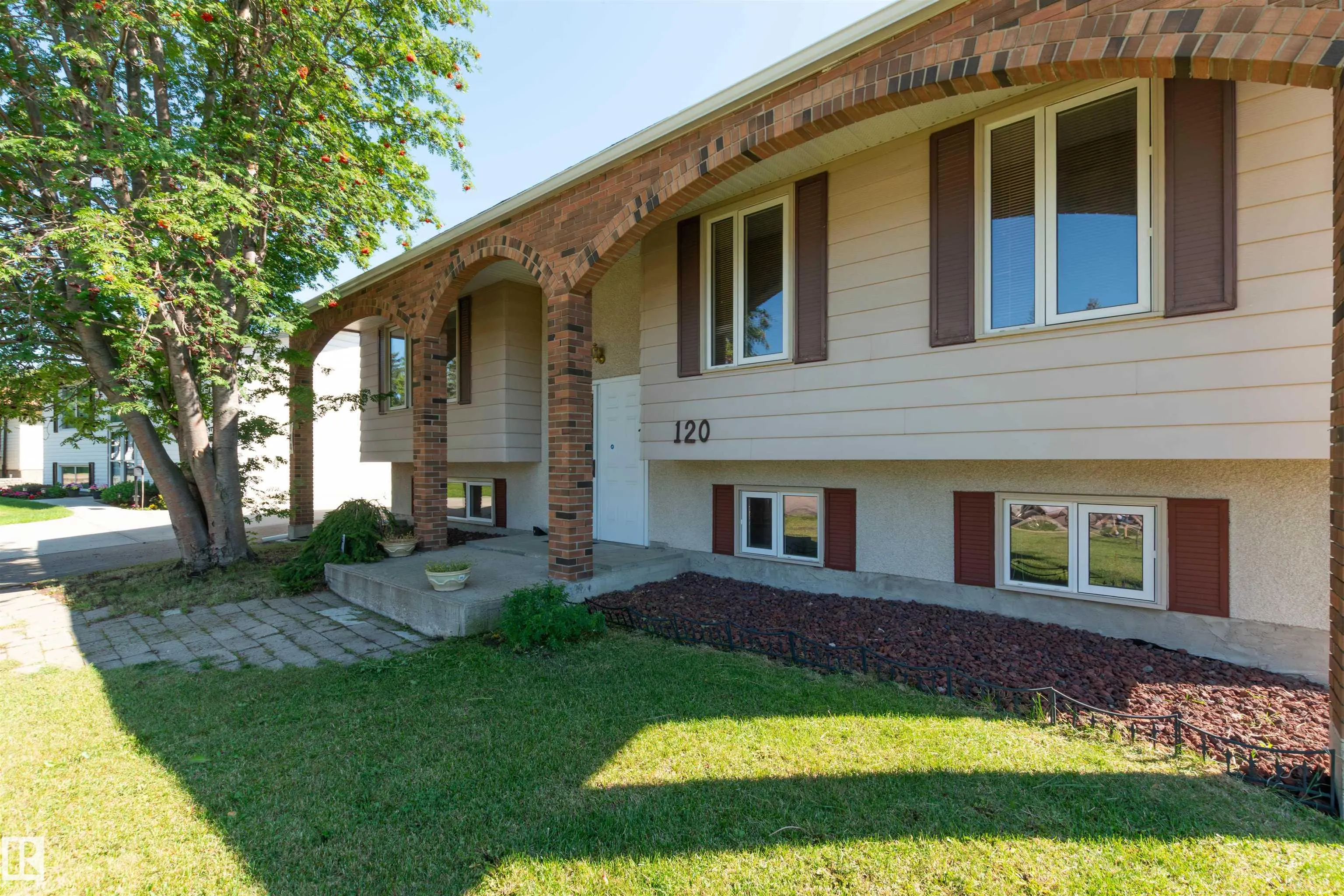 120 GALLOWAY Drive