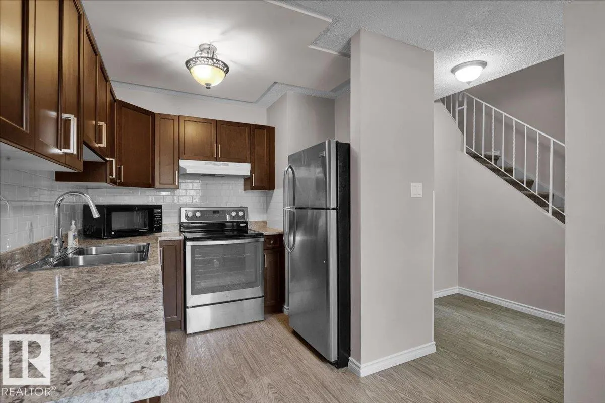 348 CLAREVIEW Road