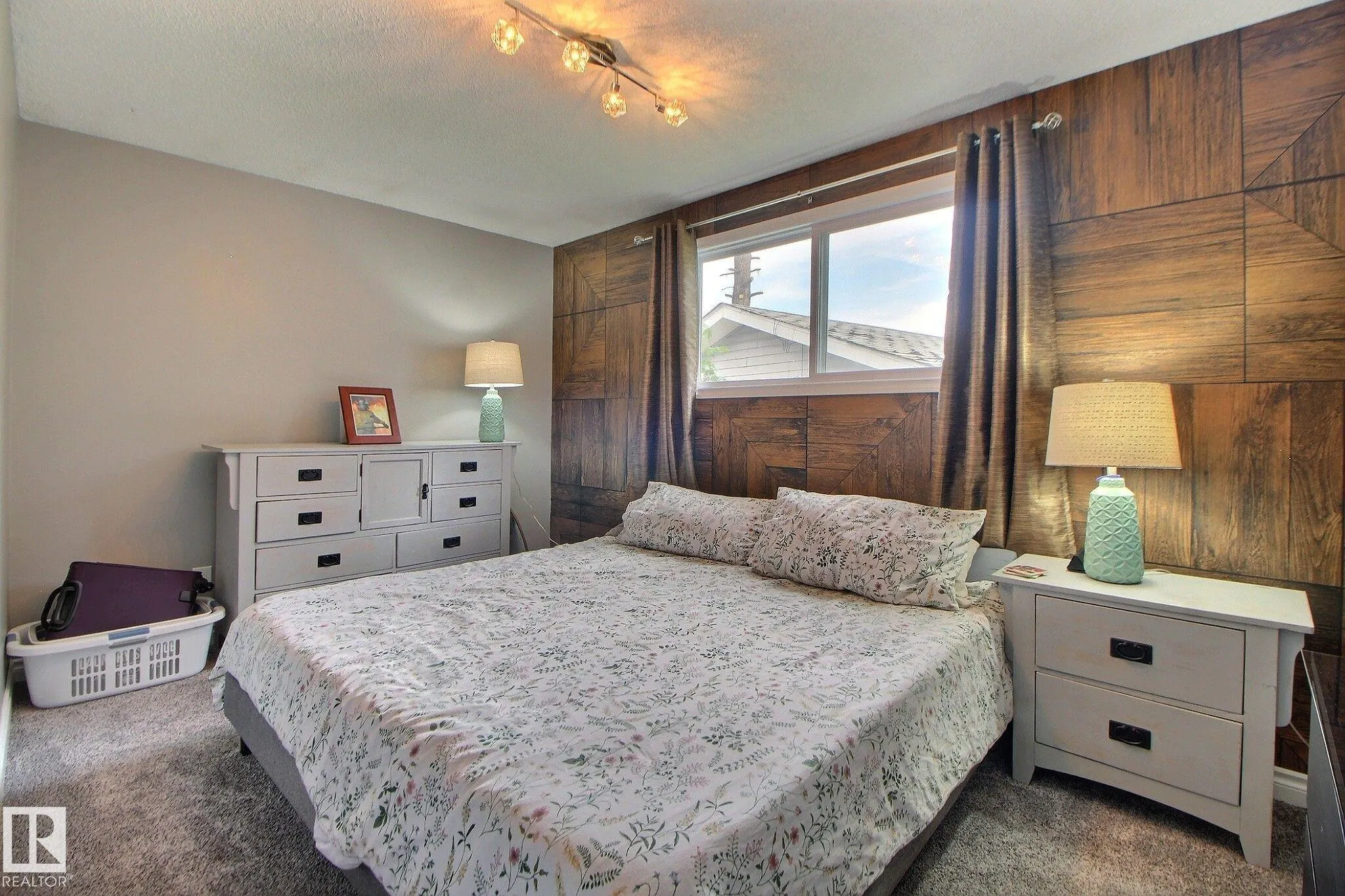 75 HERON Road