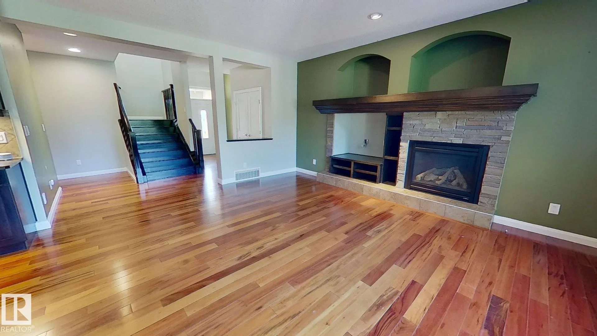 5168 SUNVIEW Drive