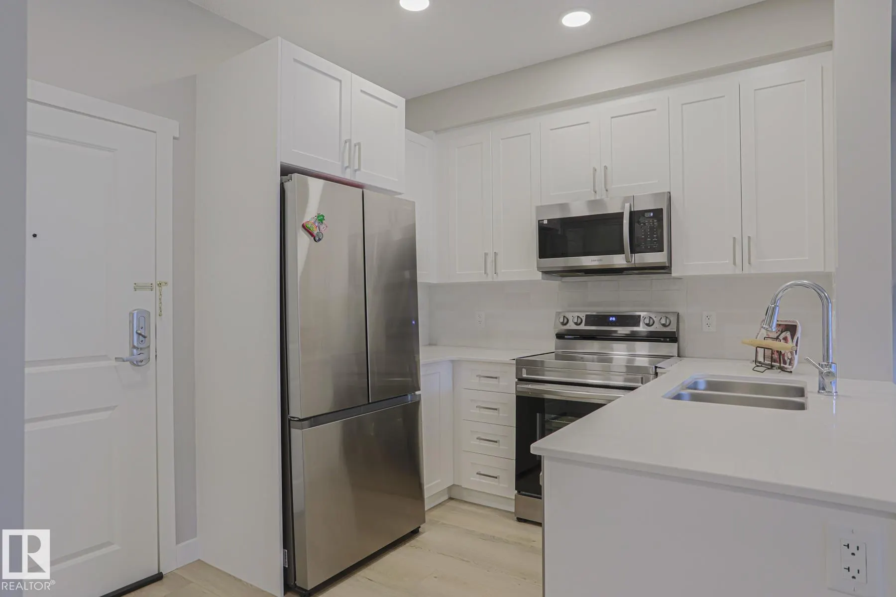12804 140 Avenue