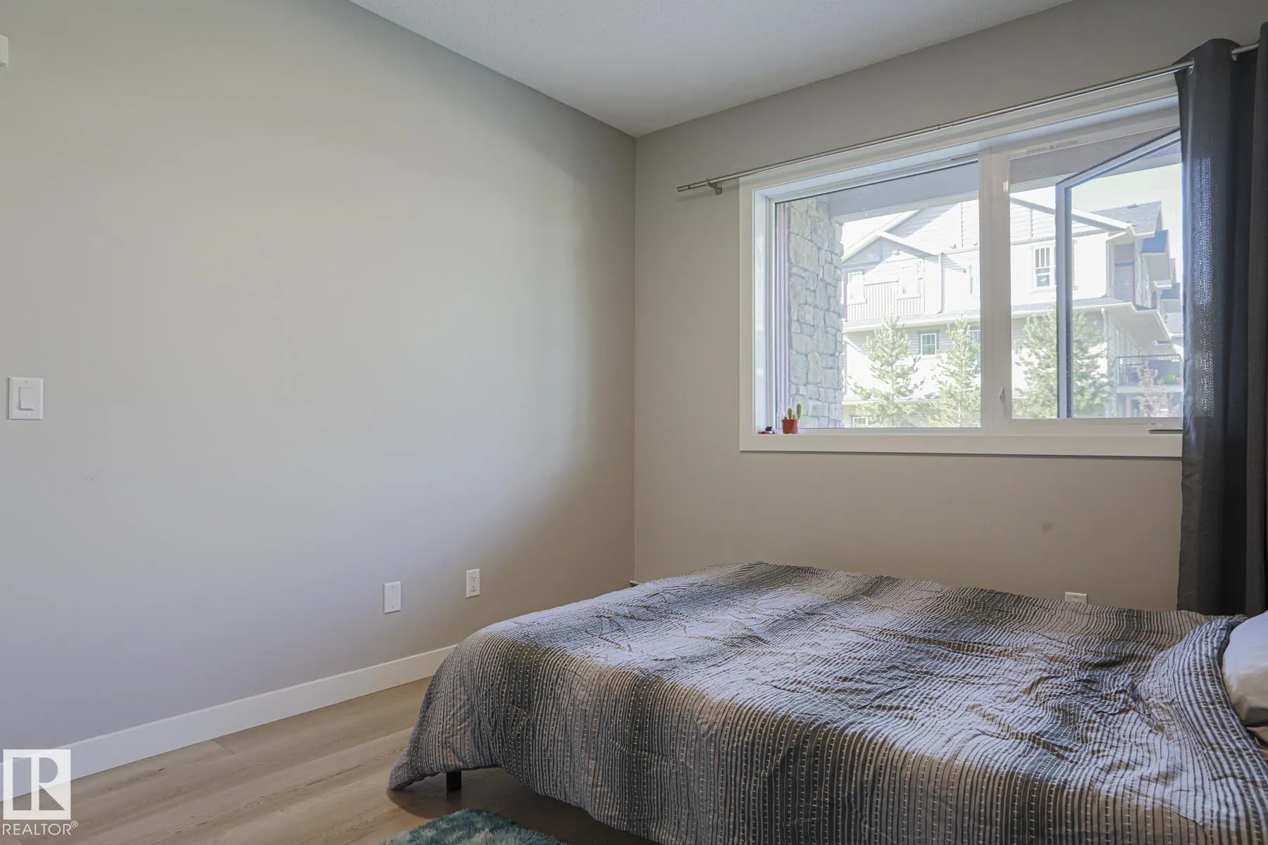 12804 140 Avenue
