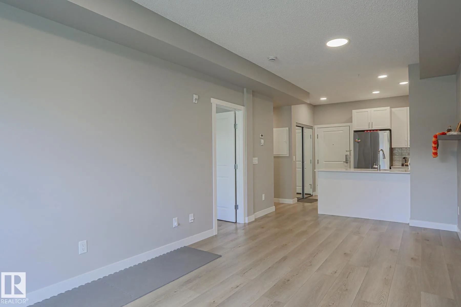 12804 140 Avenue