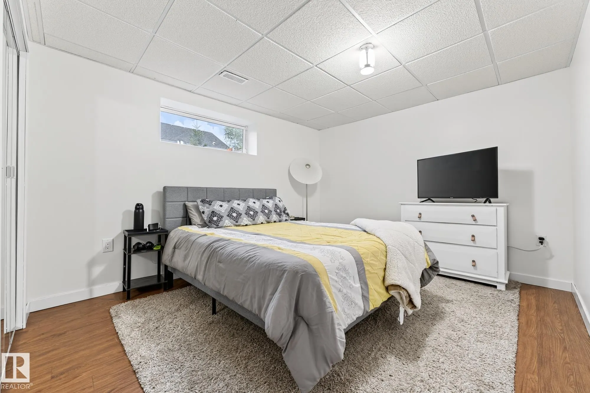 371 ASCOTT Crescent