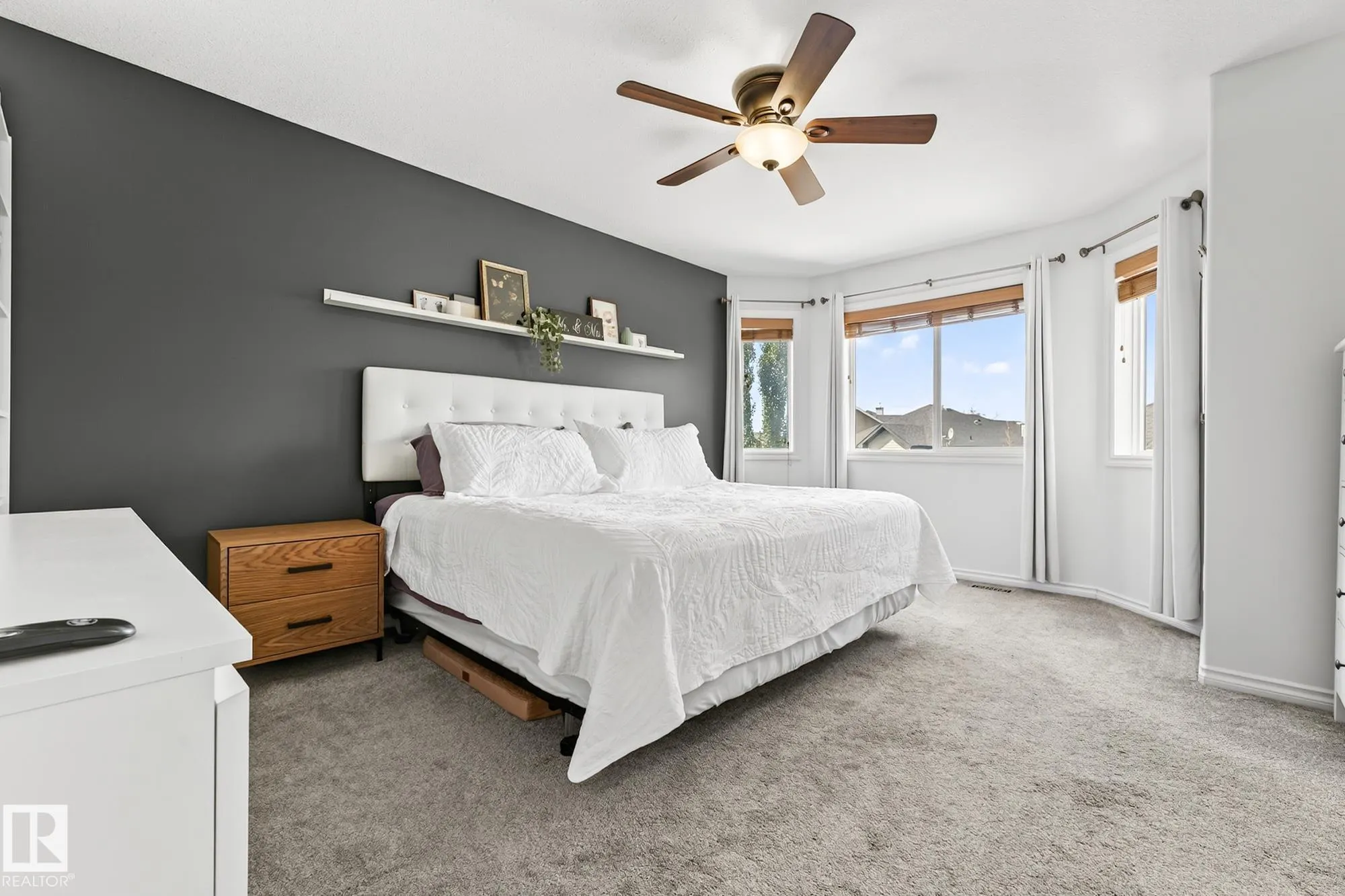 371 ASCOTT Crescent