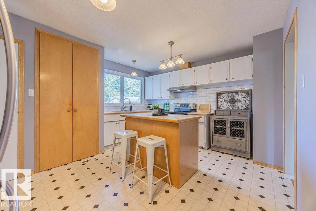 1031 STRATHCONA Drive