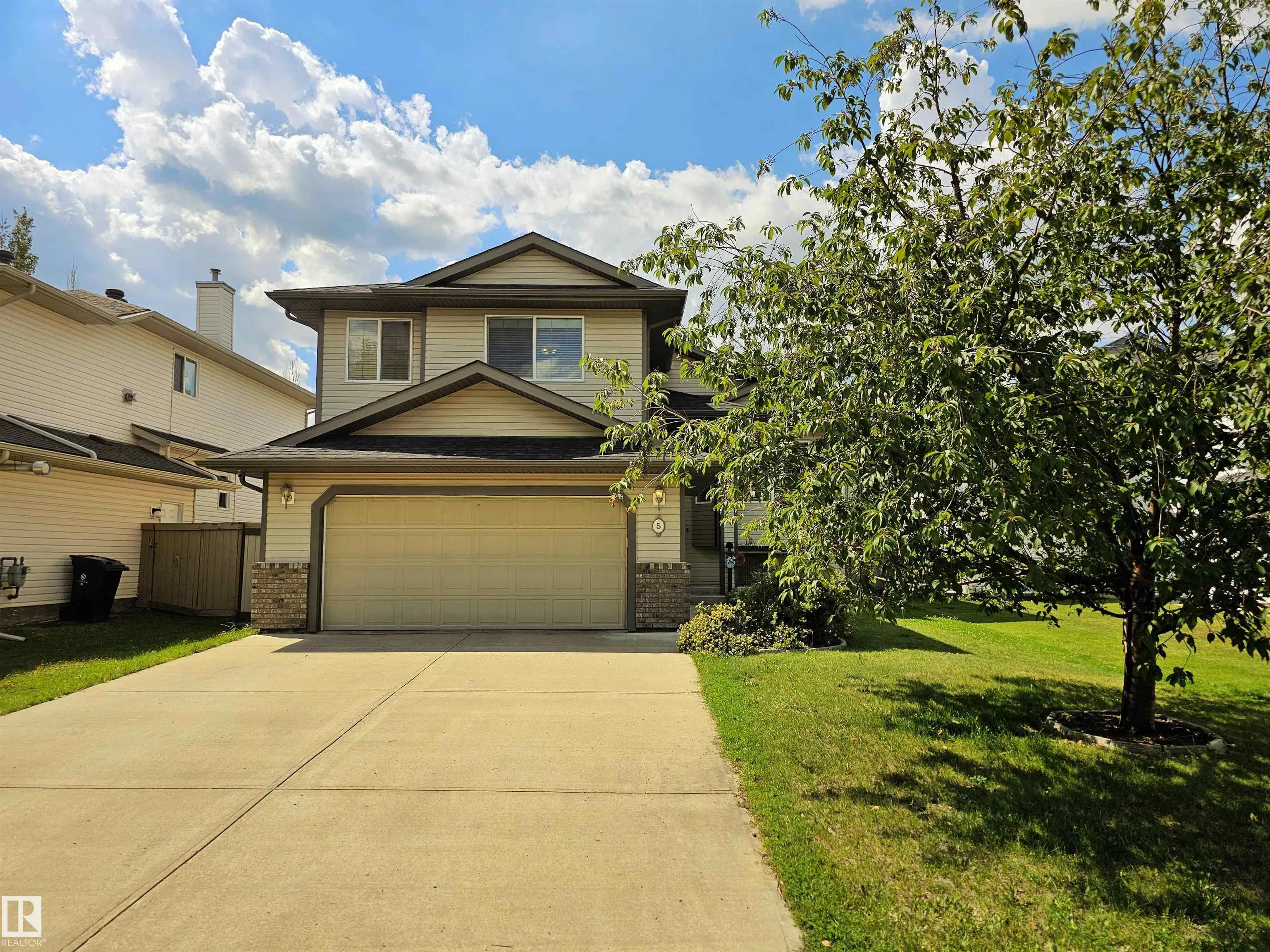 5 ALDERSON Close