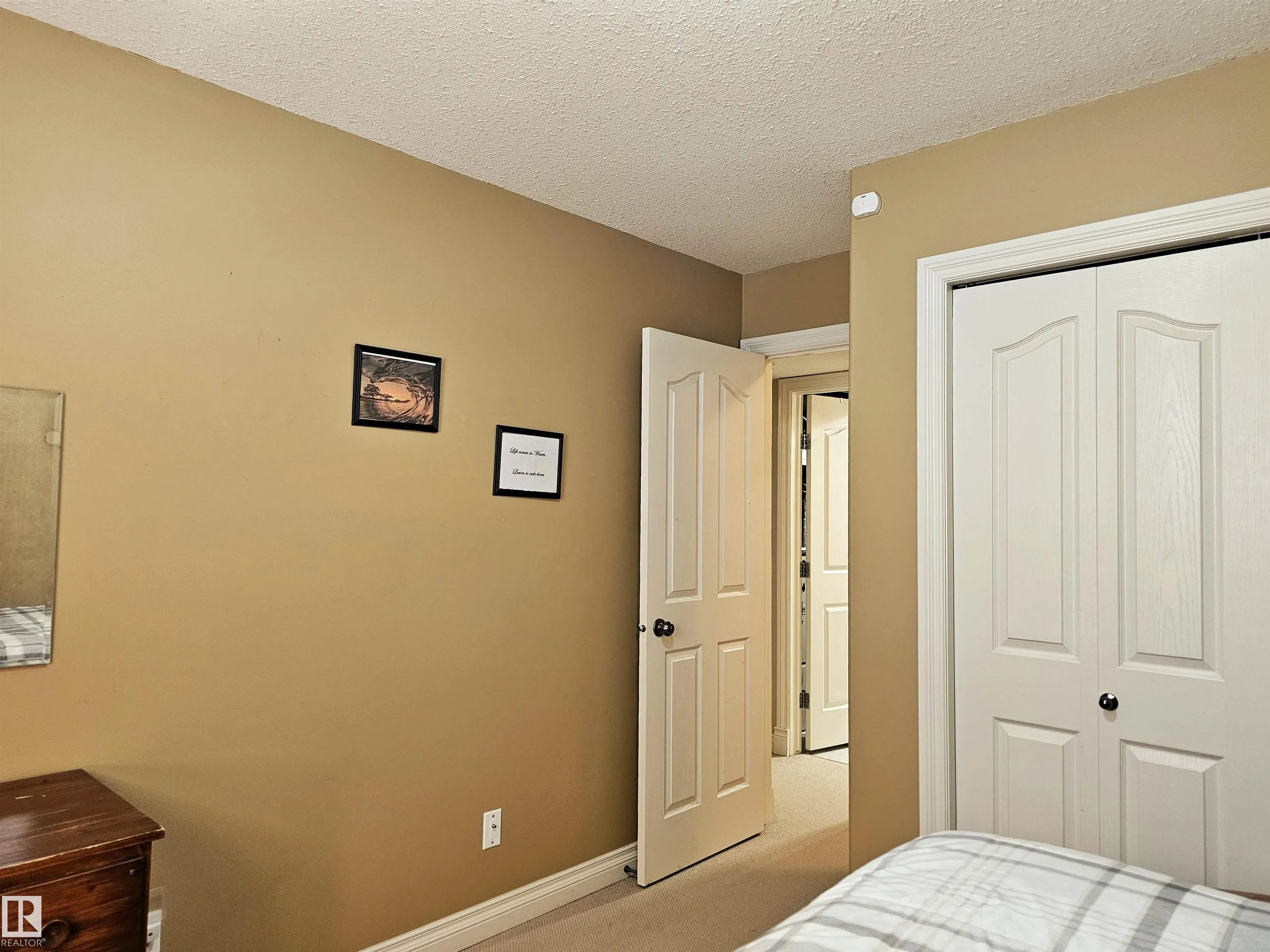 5 ALDERSON Close