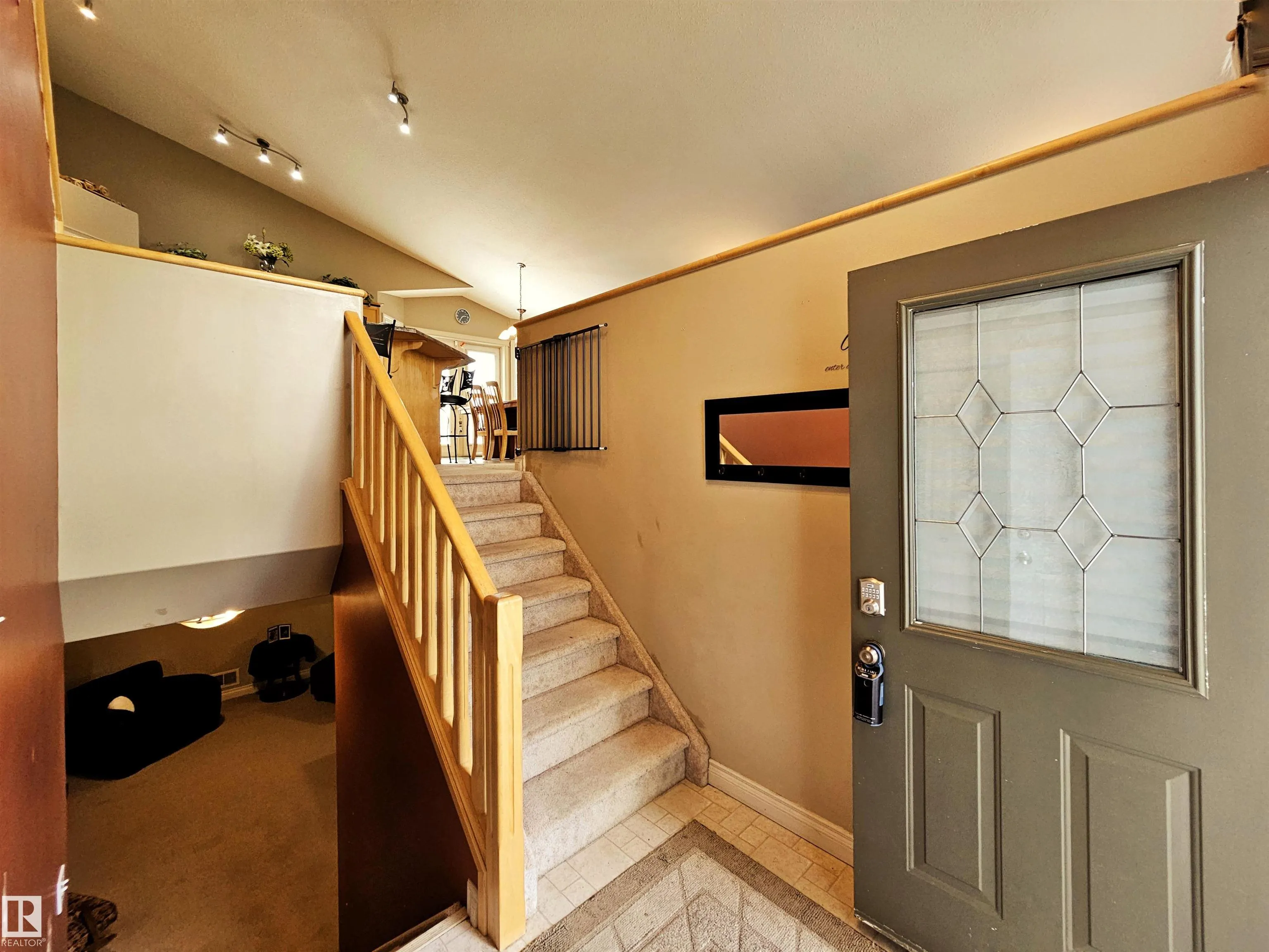 5 ALDERSON Close