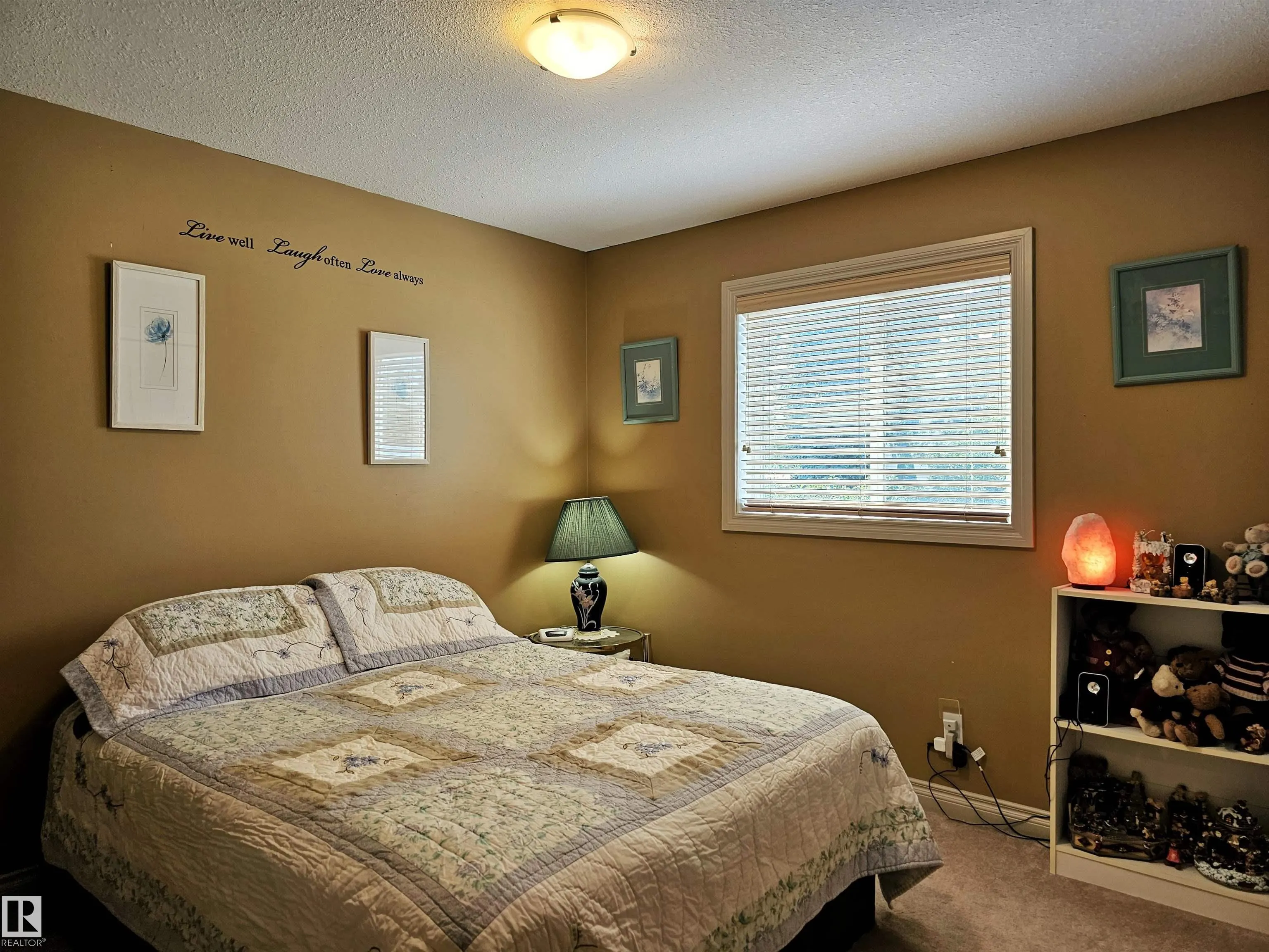 5 ALDERSON Close