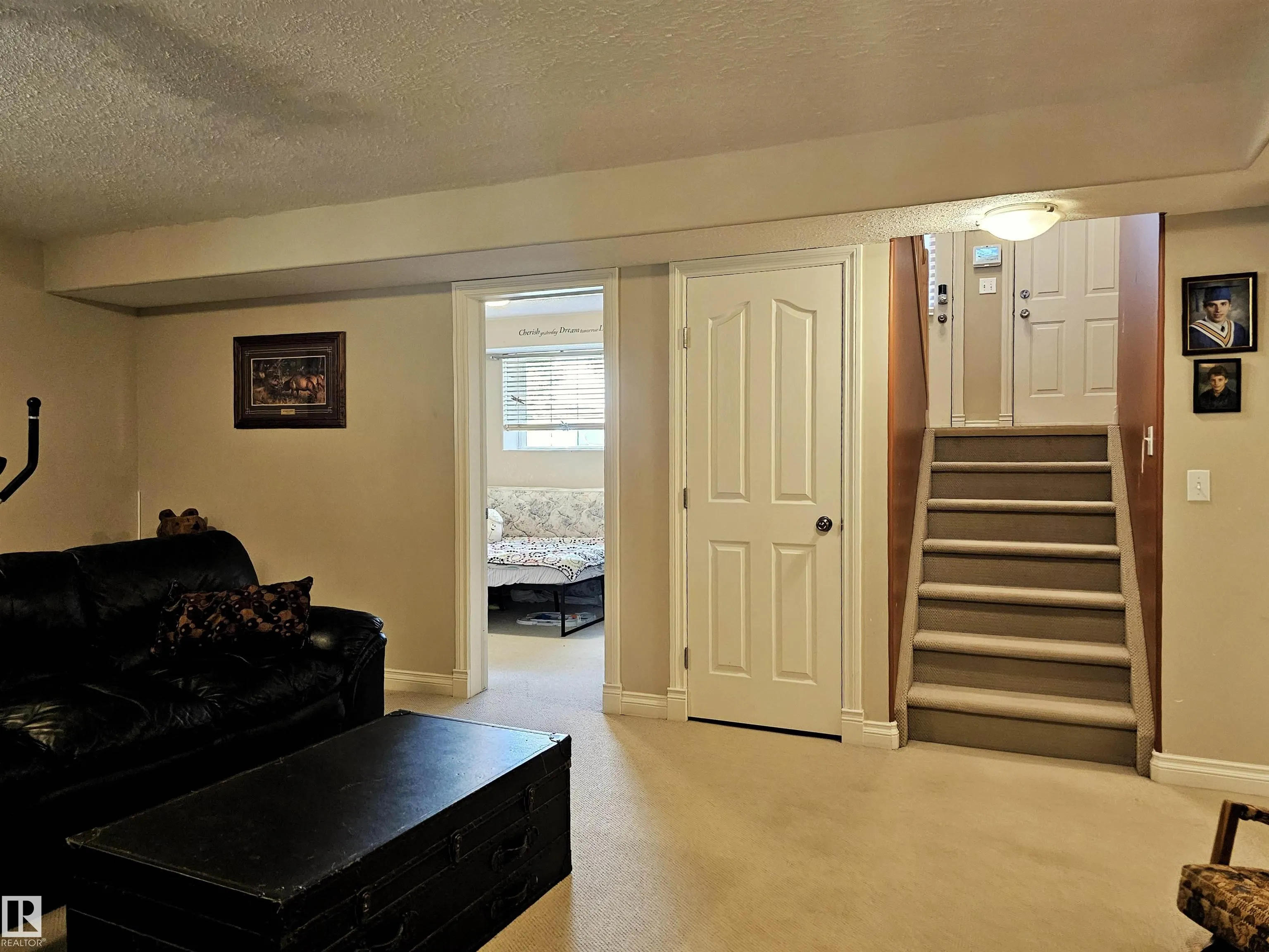 5 ALDERSON Close