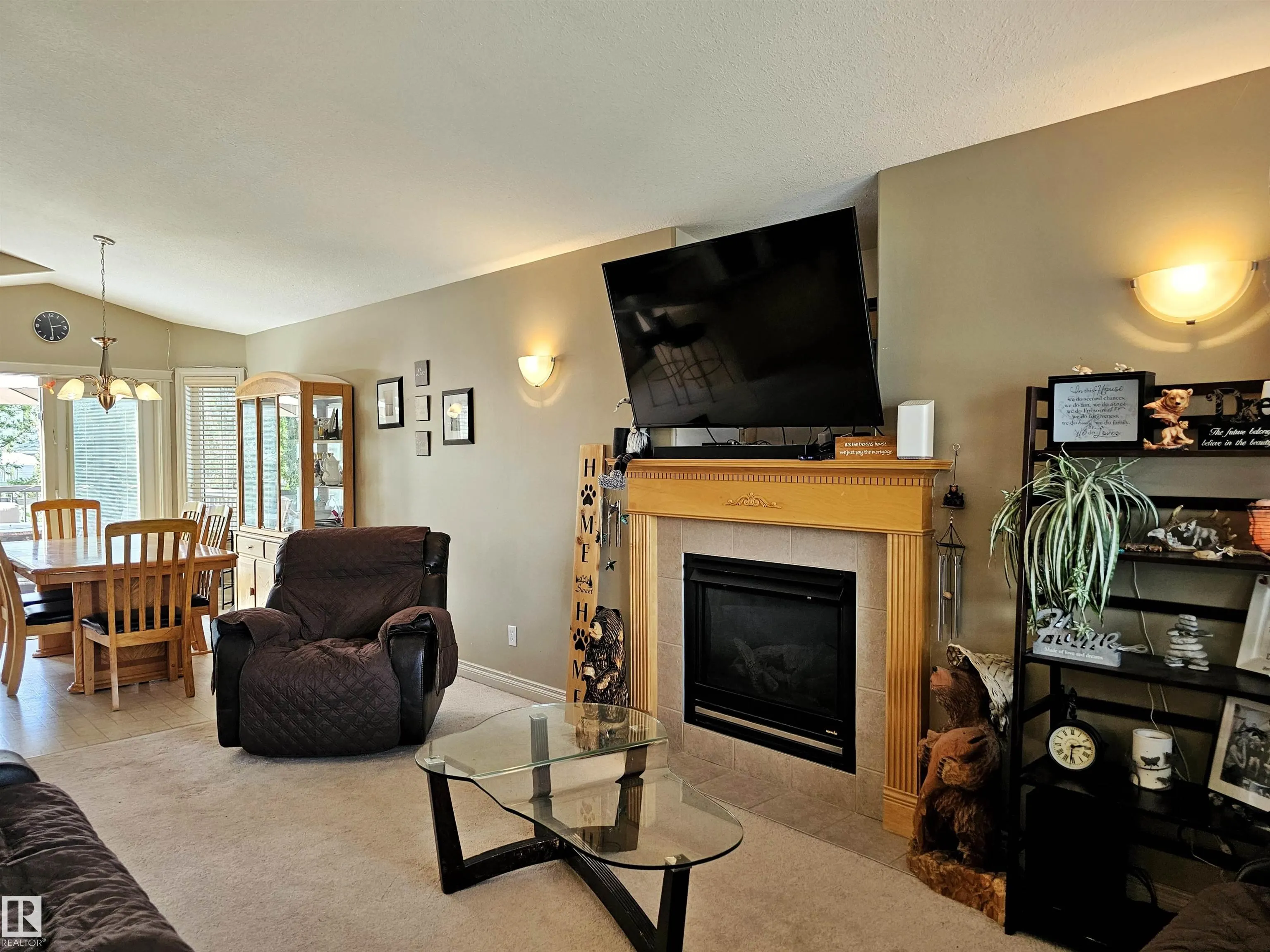 5 ALDERSON Close