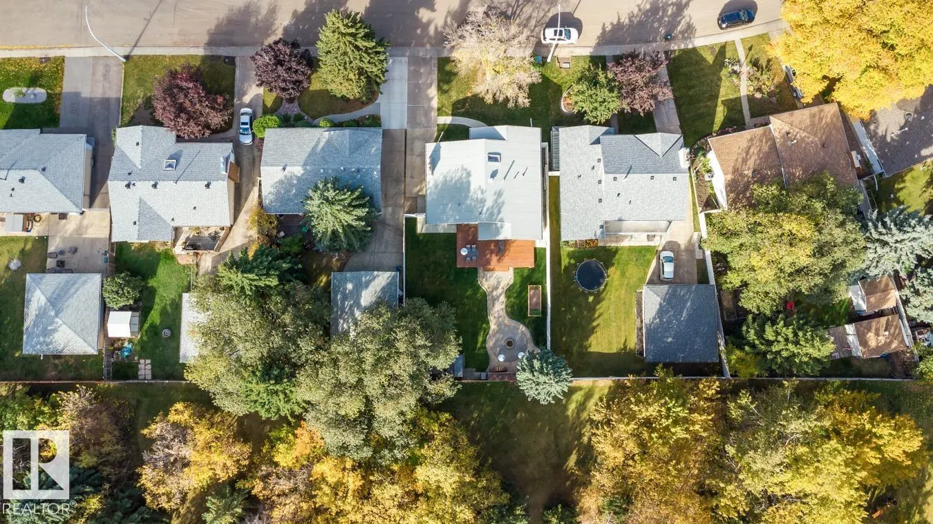 57 GARNET Crescent