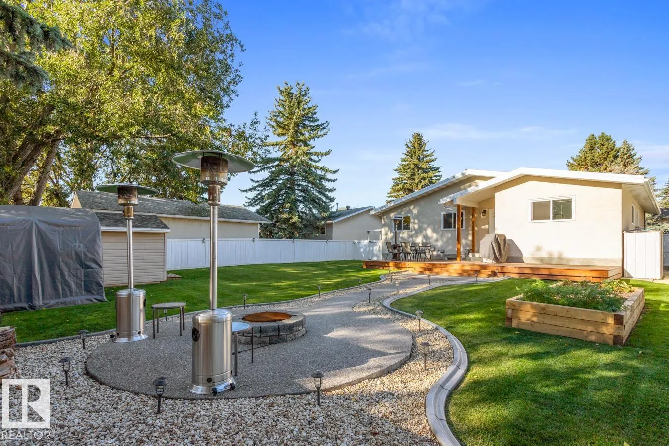 57 GARNET Crescent