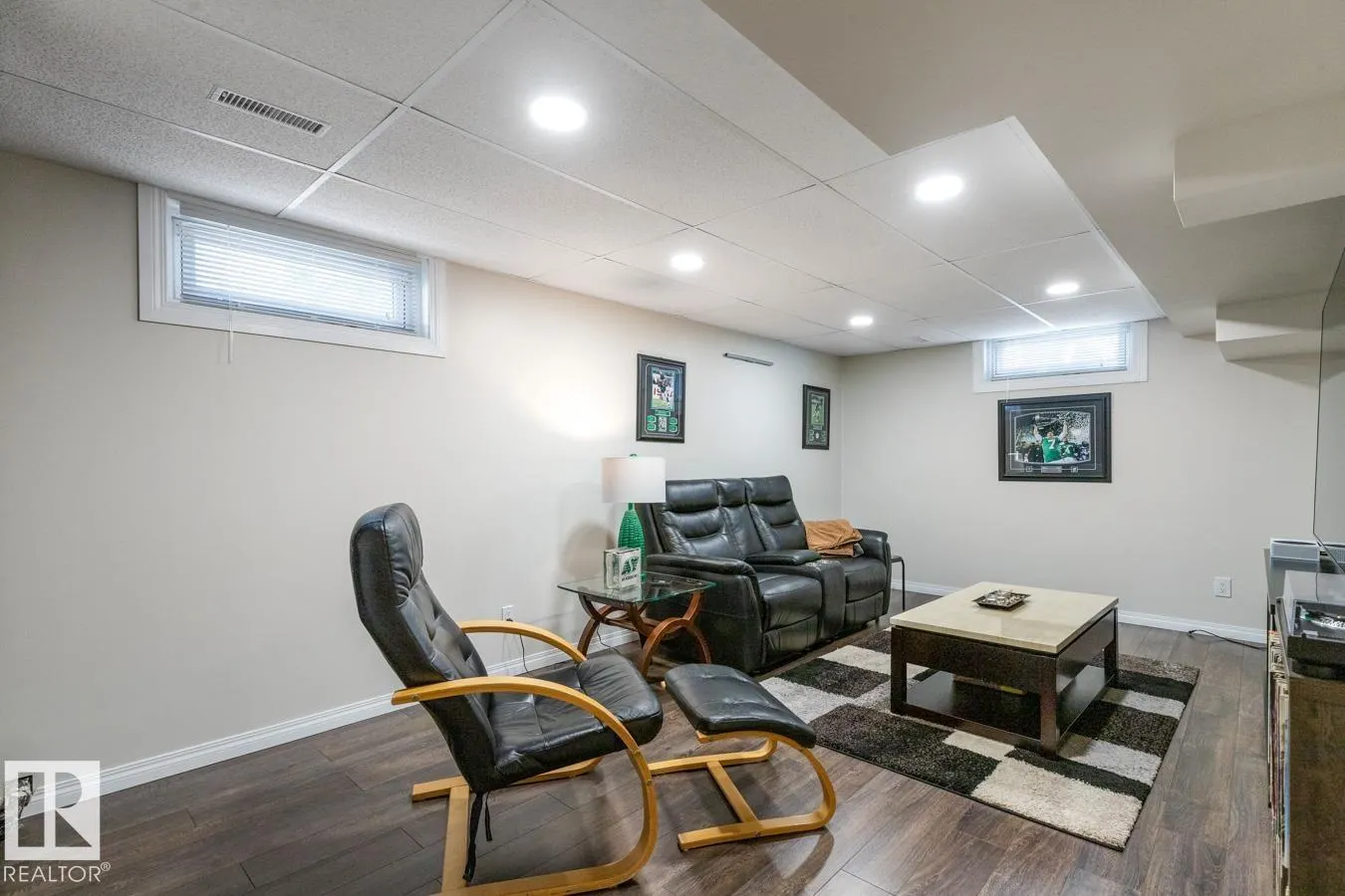 57 GARNET Crescent