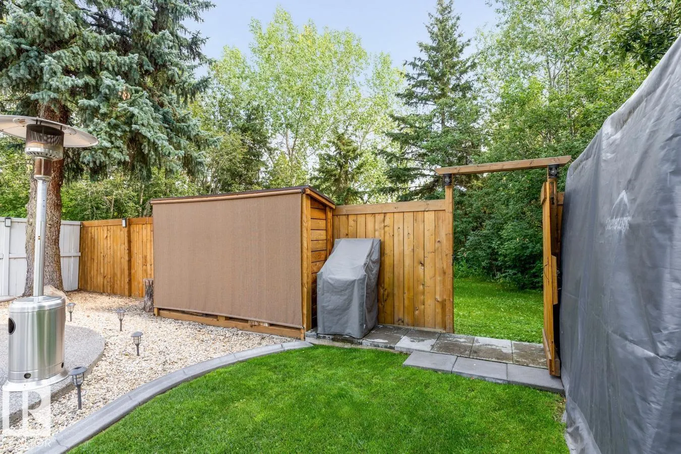 57 GARNET Crescent