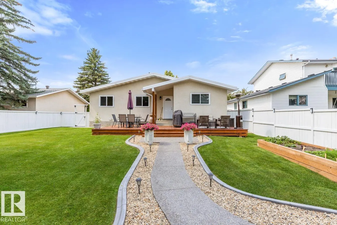 57 GARNET Crescent