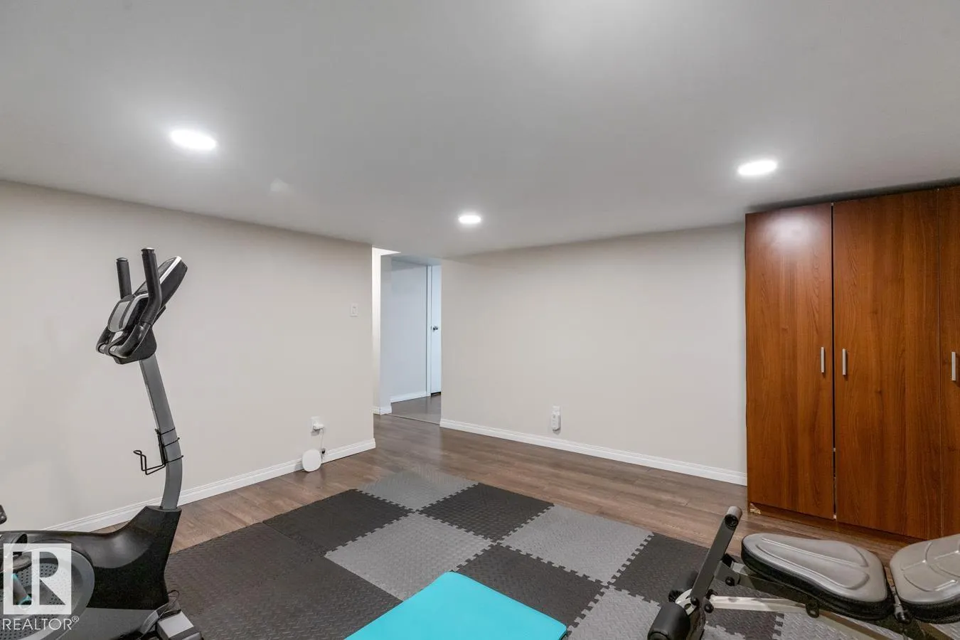 57 GARNET Crescent