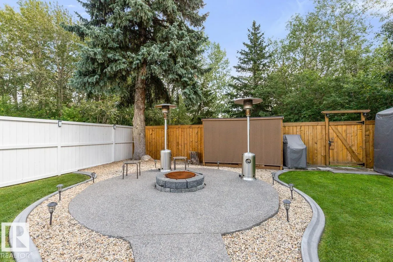 57 GARNET Crescent