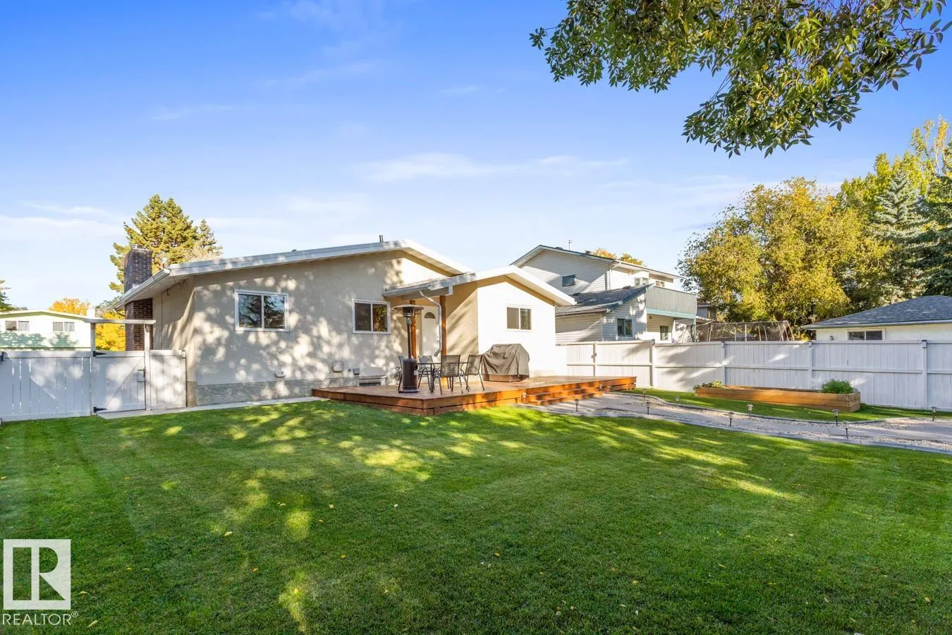 57 GARNET Crescent
