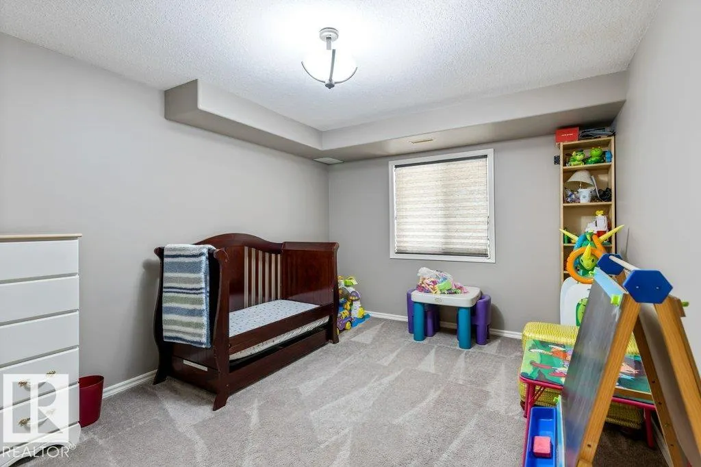 31 EVEREST Crescent