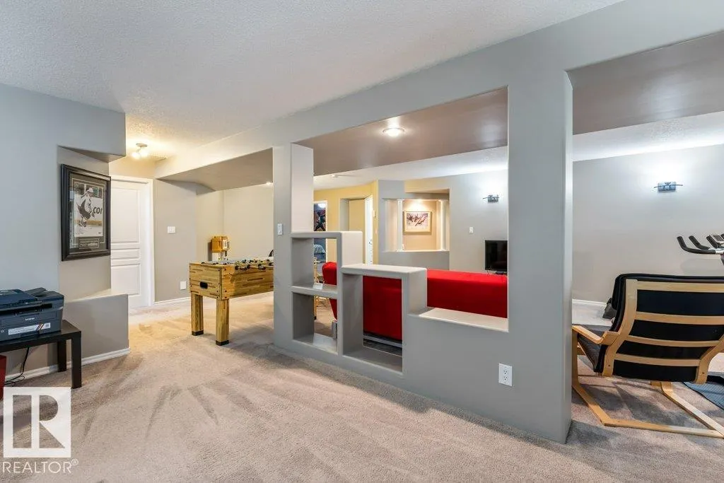 31 EVEREST Crescent