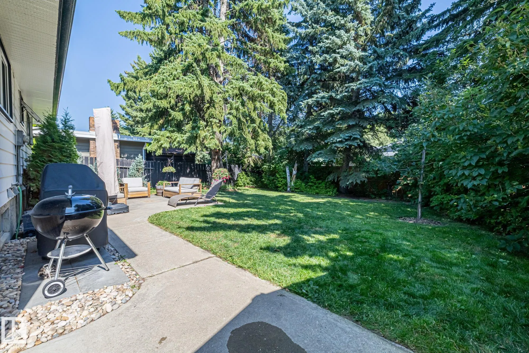 72 FLINT Crescent