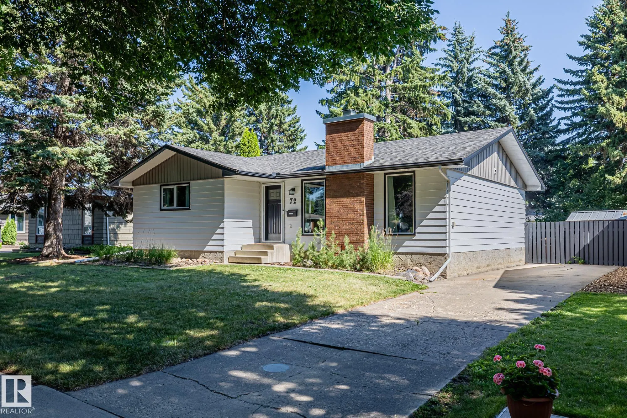 72 FLINT Crescent