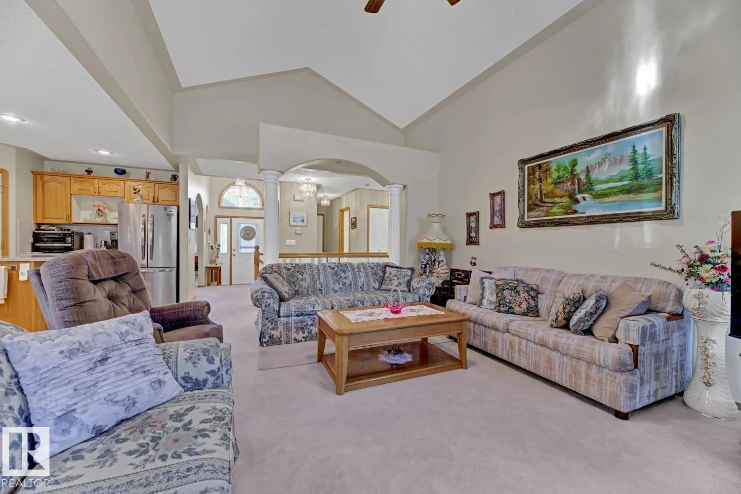 269 HAWKVIEW Crest