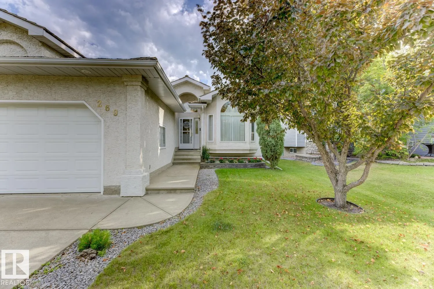 269 HAWKVIEW Crest
