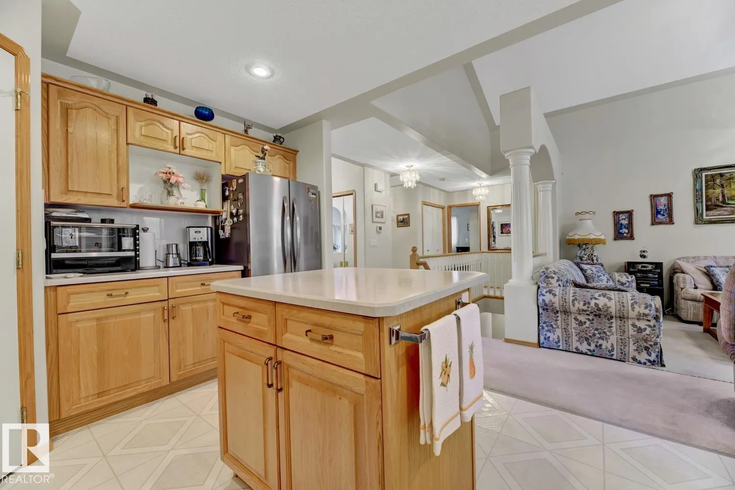 269 HAWKVIEW Crest