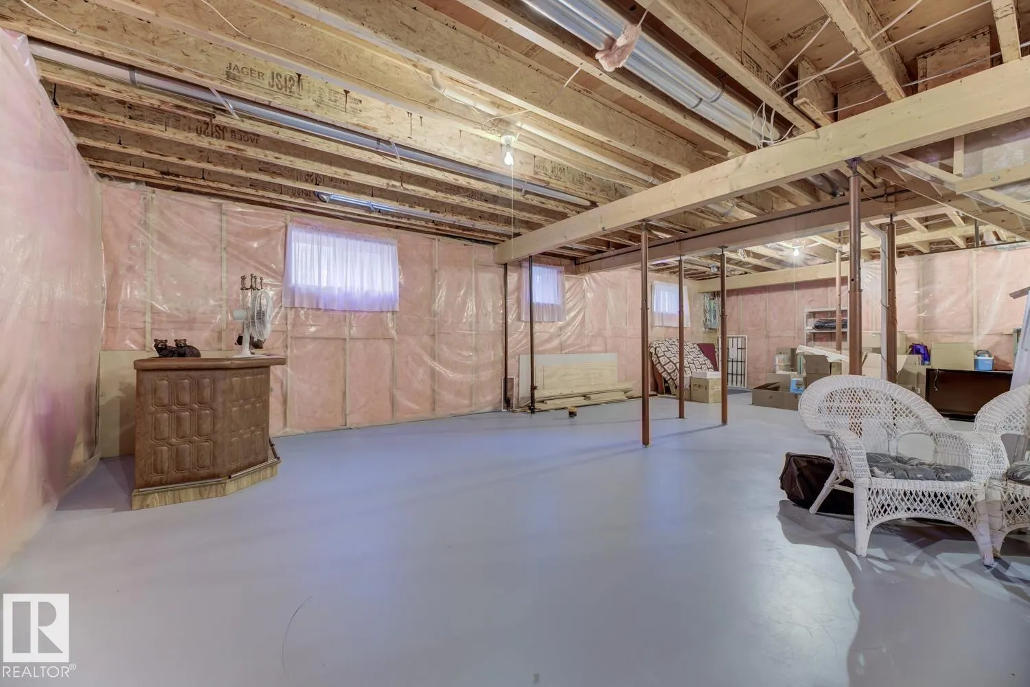 269 HAWKVIEW Crest
